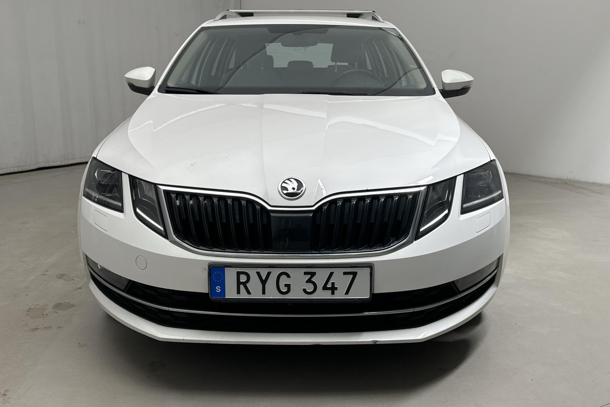 Skoda Octavia III 2.0 TDI Combi (150hk) - 133 890 km - Automatyczna - biały - 2019