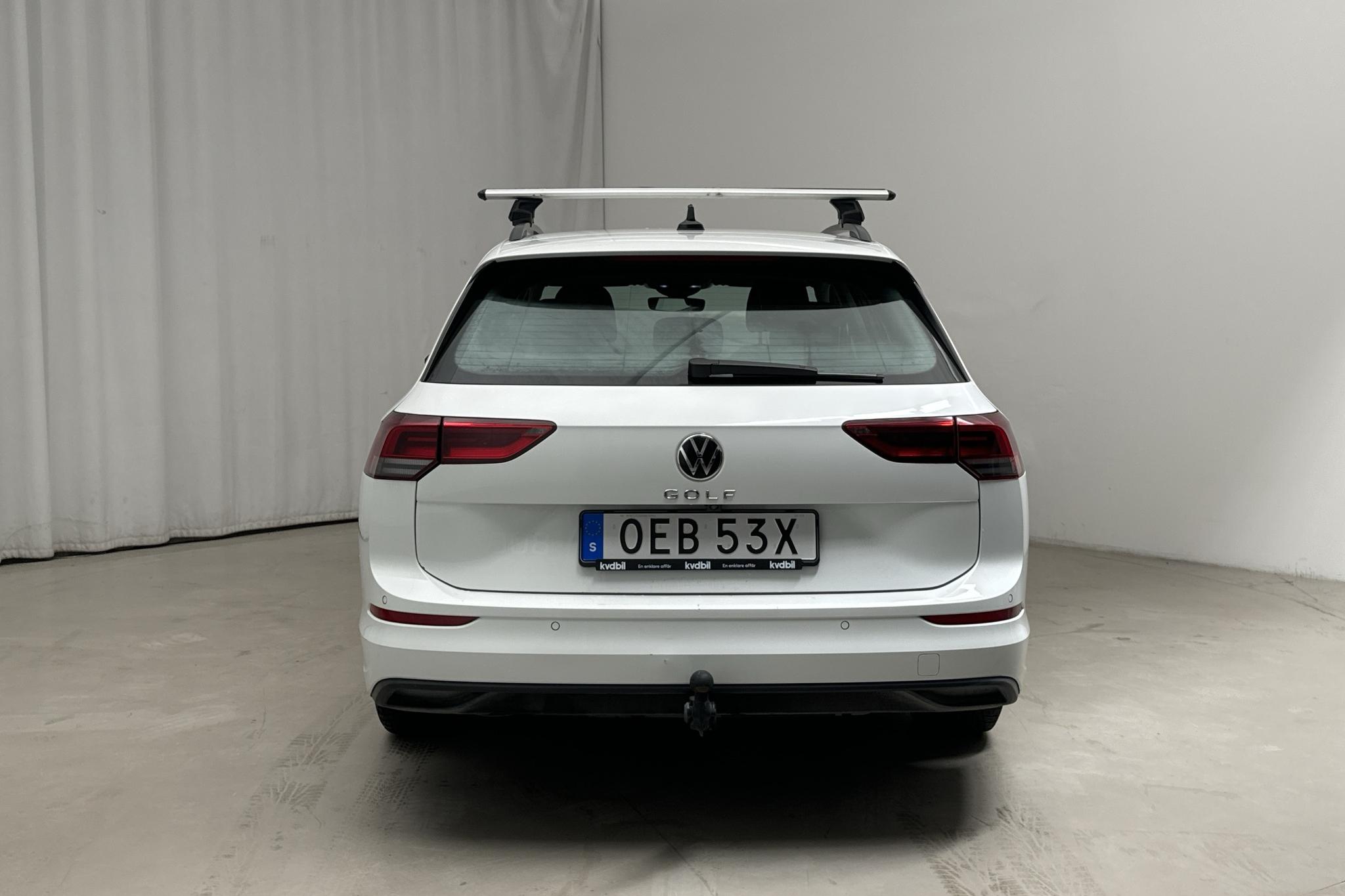 VW Golf VIII 2.0 TDI Sportscombi (115hk) - 118 290 km - Automatic - white - 2022