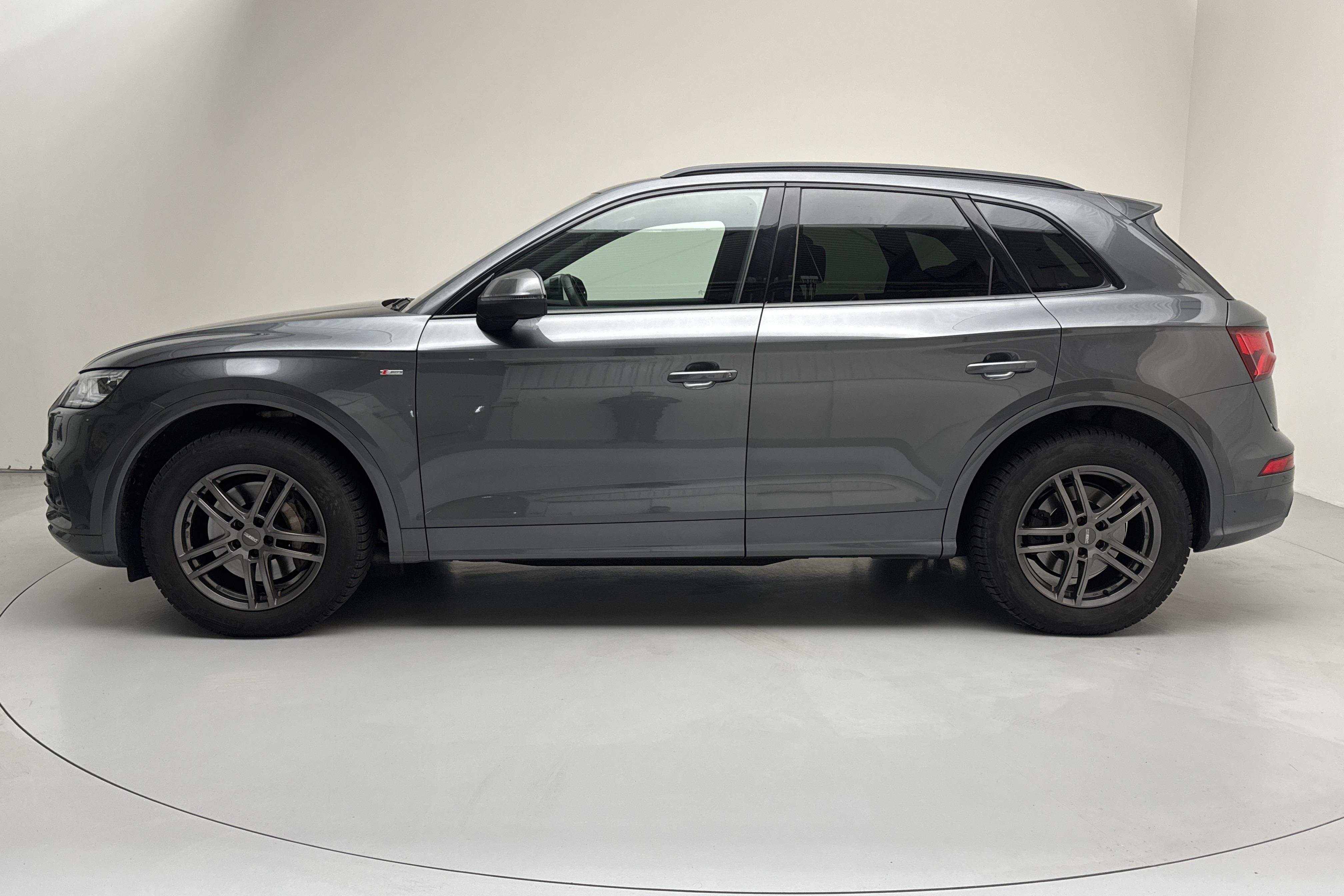 Audi Q5 45 TDI quattro (231hk) - 170 960 km - Automatic - gray - 2020