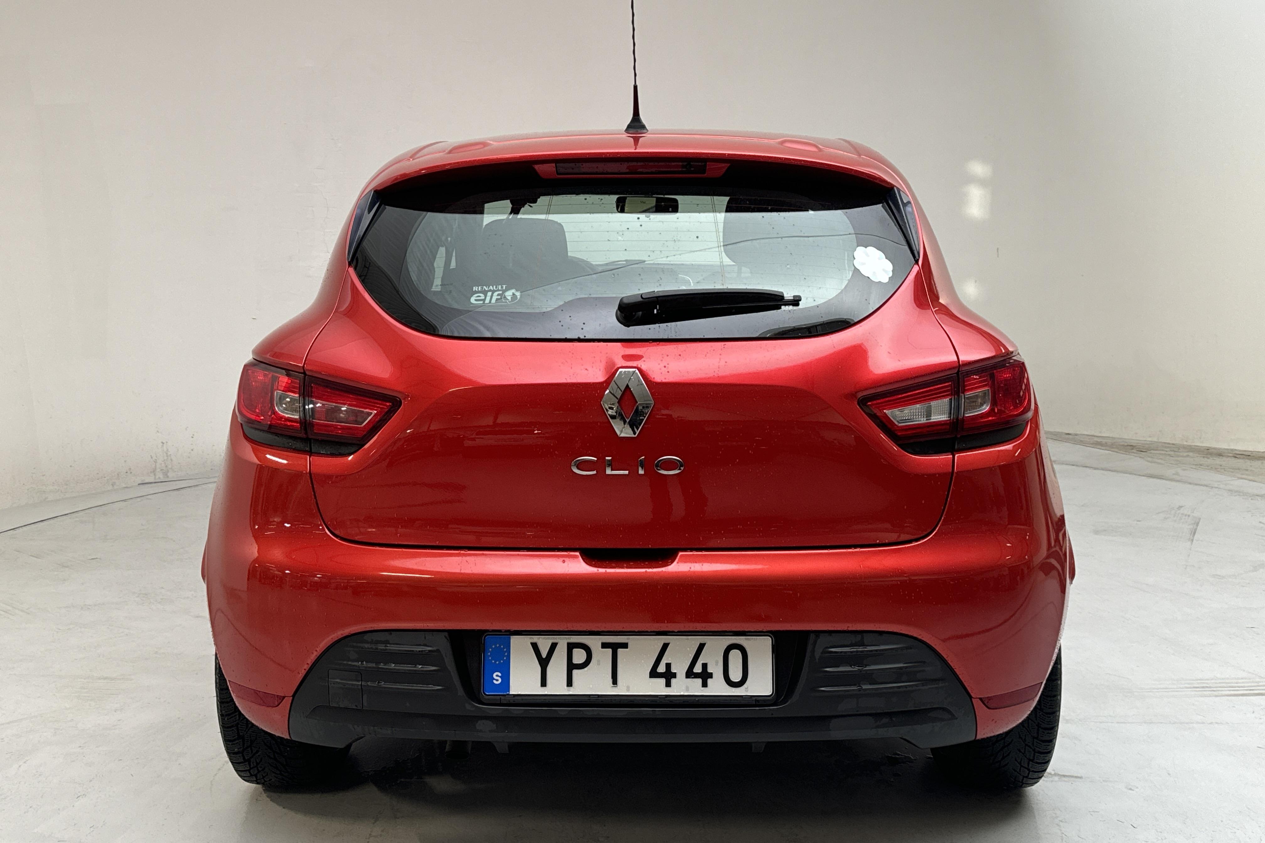 Renault Clio IV 0.9 TCe 90 5dr (90hk) - 12 502 mil - Manuell - röd - 2018