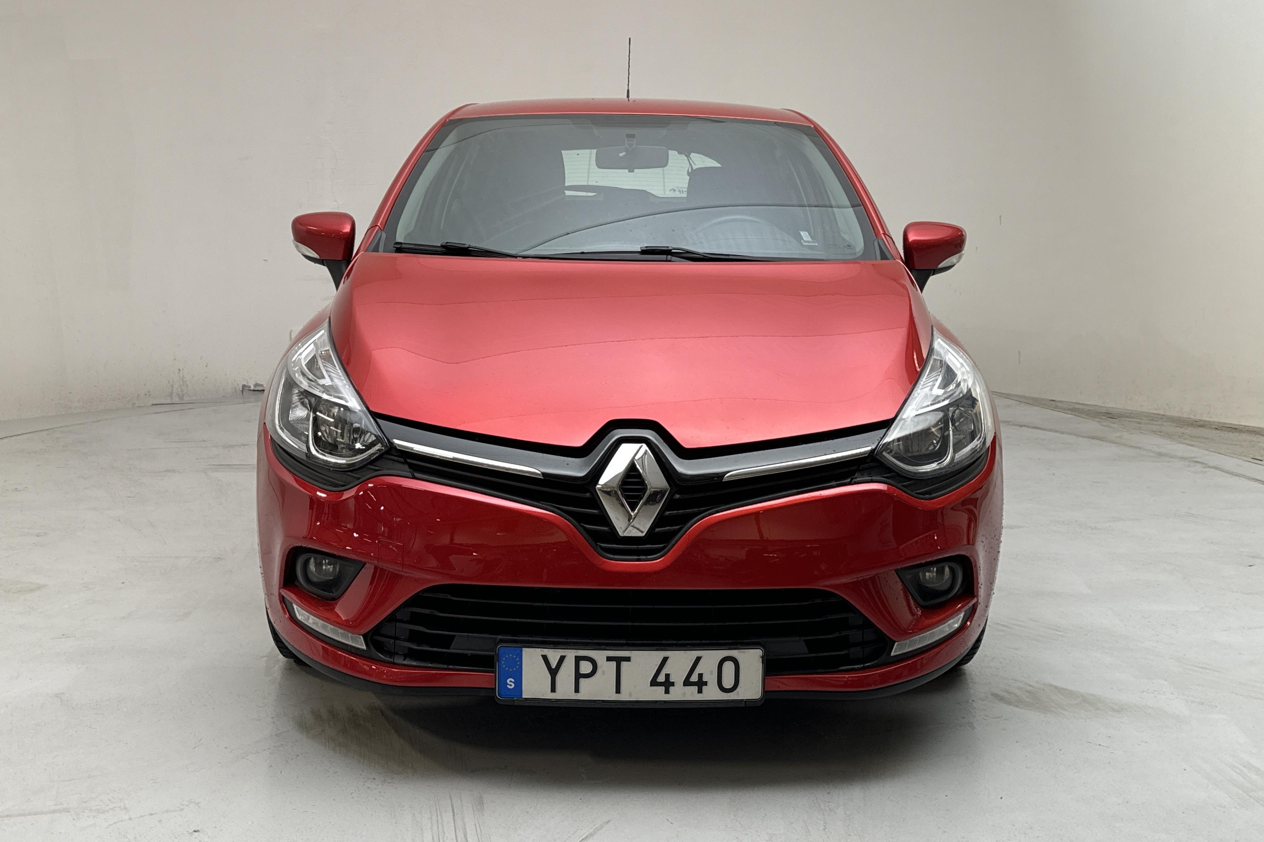 Renault Clio IV 0.9 TCe 90 5dr (90hk) - 12 502 mil - Manuell - röd - 2018