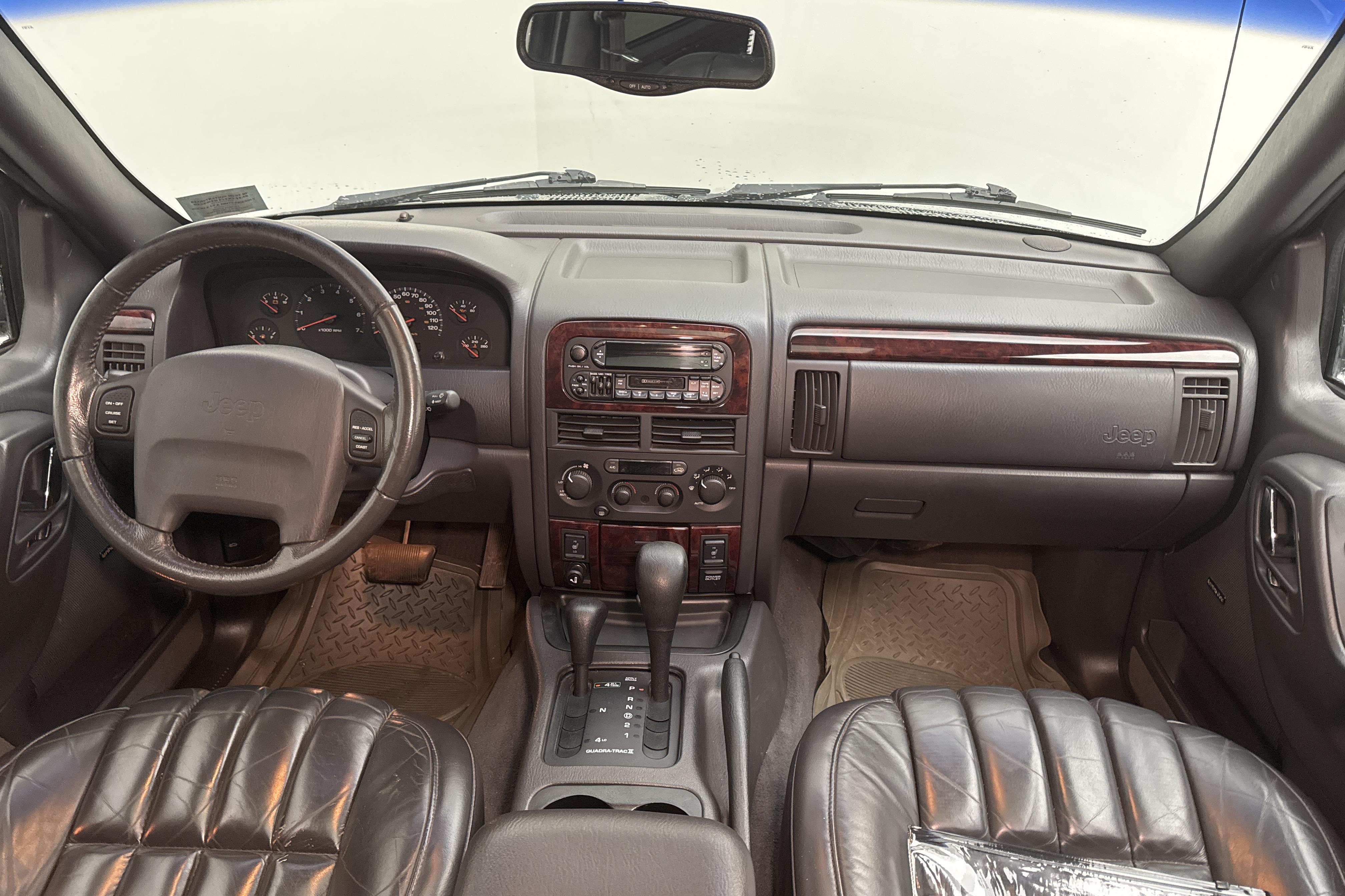 Jeep Grand Cherokee 4.7 (223hk) - 111 050 km - Automatic - black - 2000