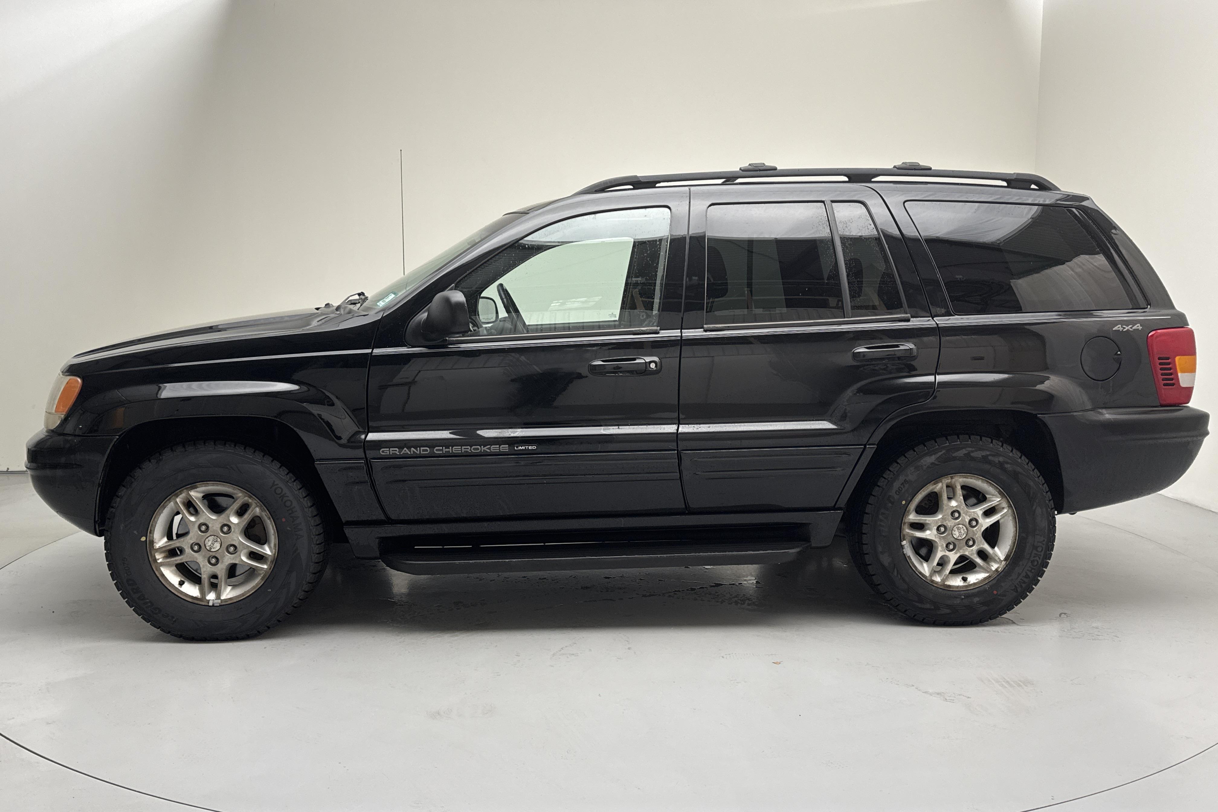 Jeep Grand Cherokee 4.7 (223hk) - 111 050 km - Automatic - black - 2000