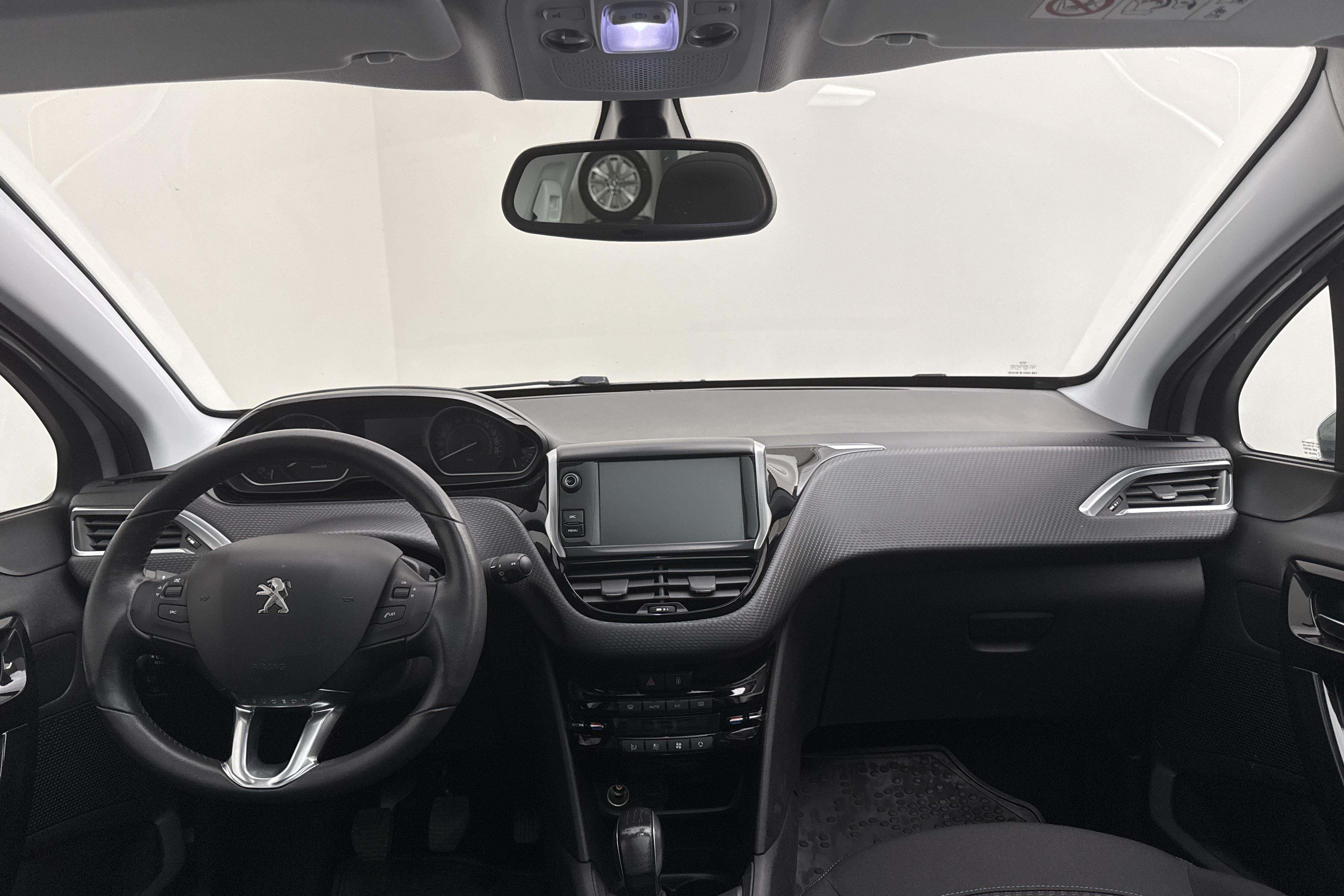 Peugeot 208 PureTech 5dr (82hk) - 78 880 km - Manualna - srebro - 2018