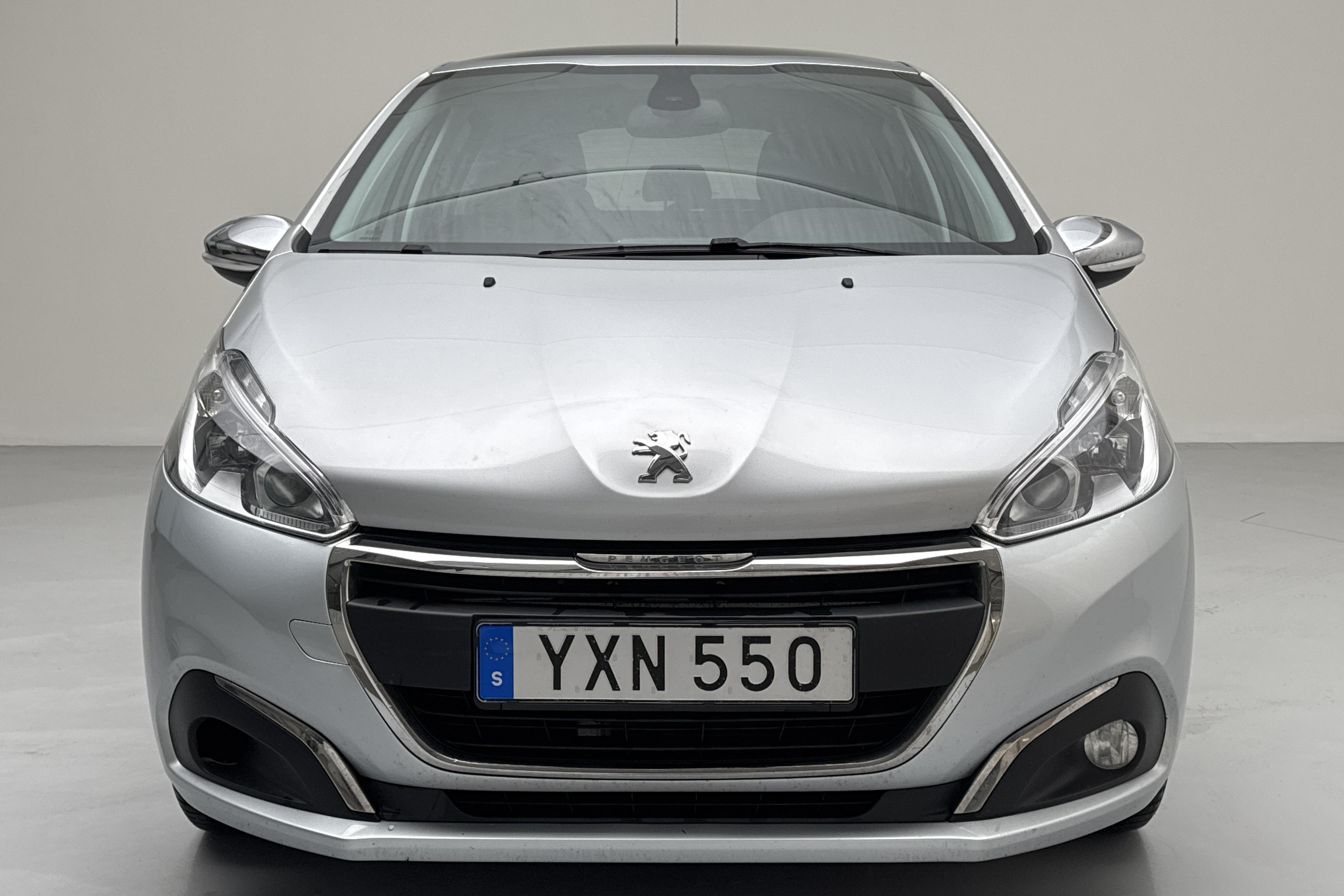 Peugeot 208 PureTech 5dr (82hk) - 78 880 km - Manualna - srebro - 2018