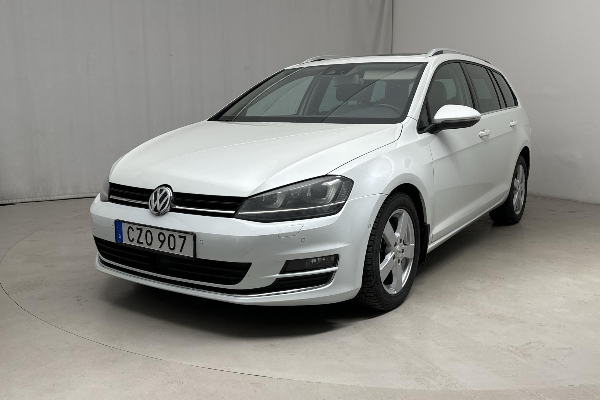 VW Golf VII 2.0 TDI BlueMotion Technology Sportscombi 4Motion (150hk) - 21 278 mil - Manuell - vit - 2014