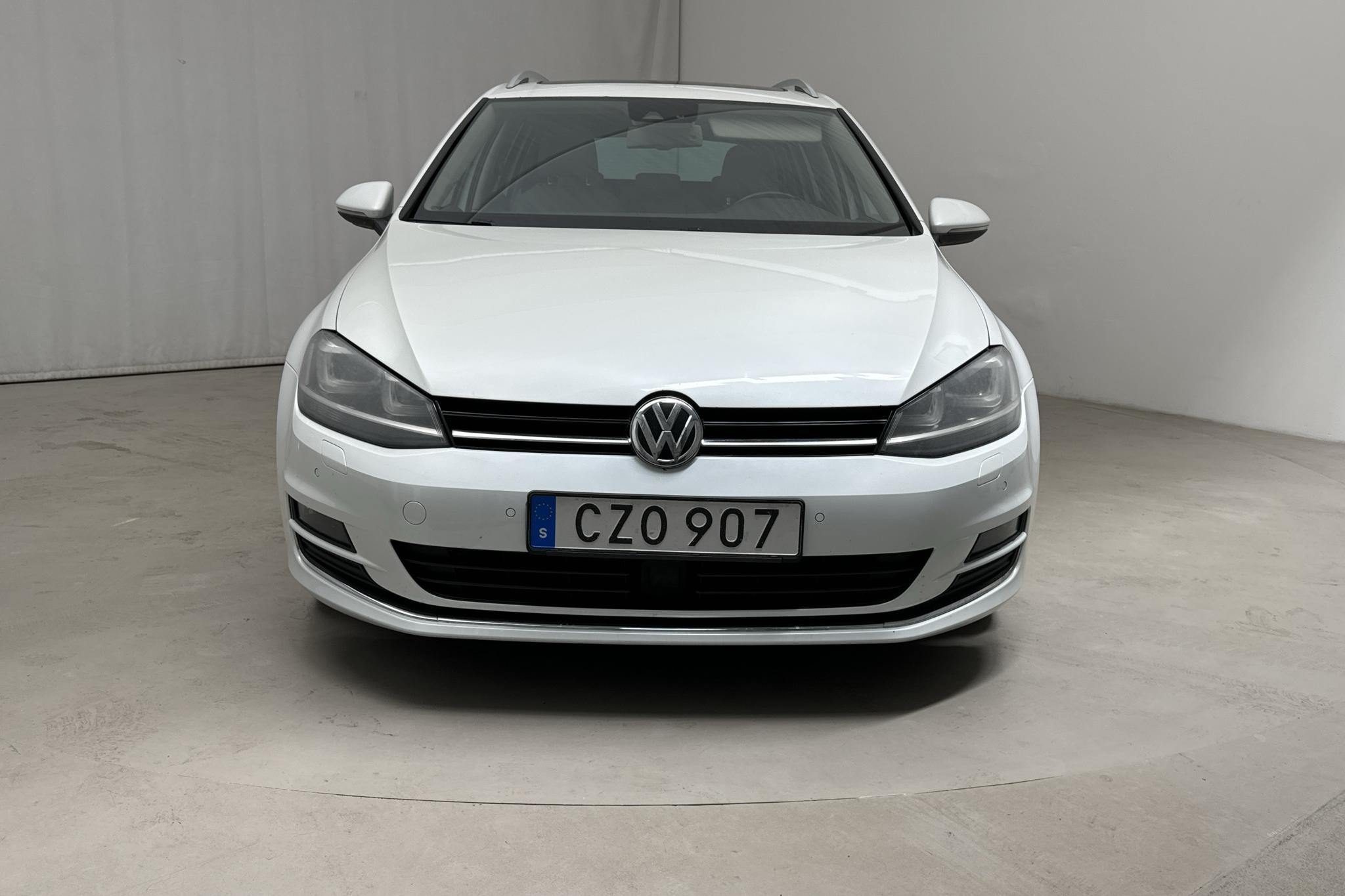 VW Golf VII 2.0 TDI BlueMotion Technology Sportscombi 4Motion (150hk) - 21 278 mil - Manuell - vit - 2014