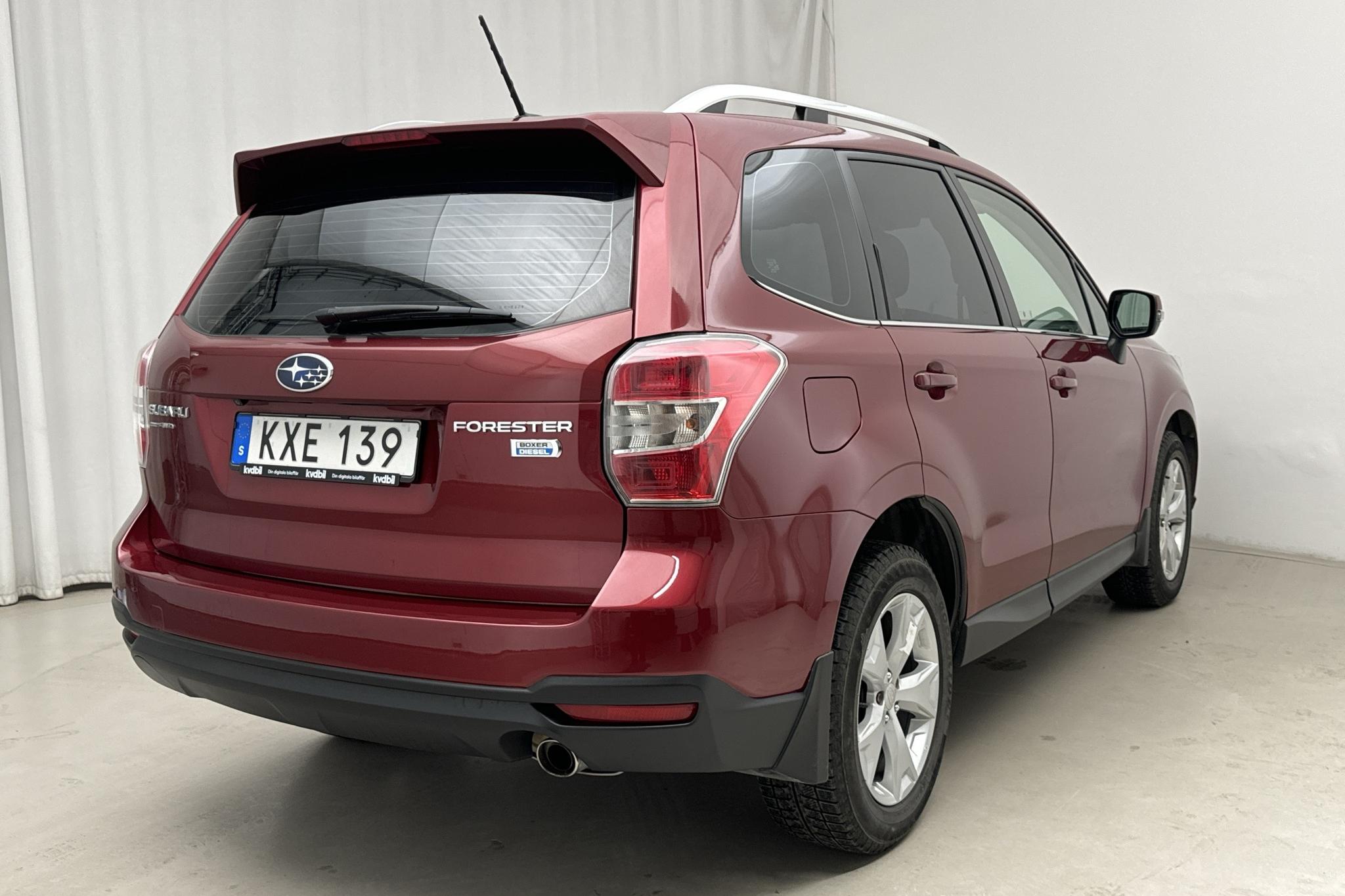 Subaru Forester 2.0D (147hk) - 148 480 km - Automatic - Light Red - 2015