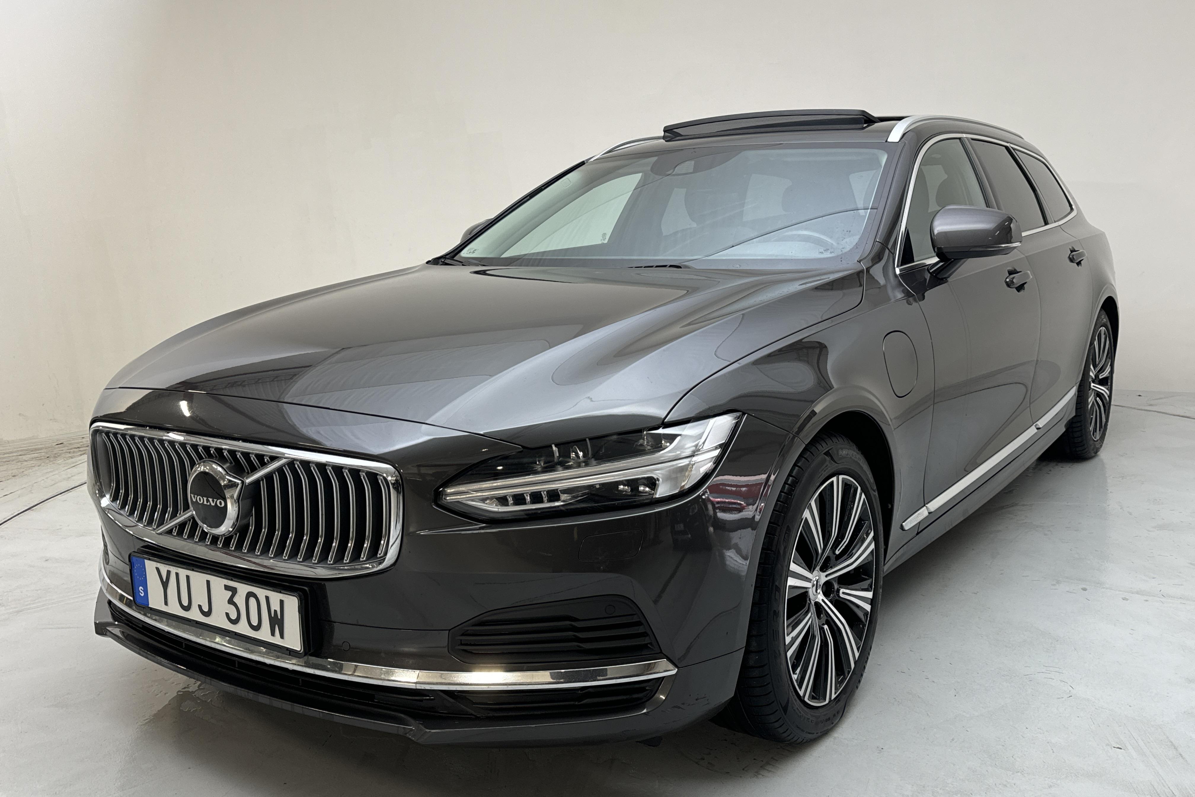 Volvo V90 T6 AWD Twin Engine (340hk) - 116 980 km - Automatic - gray - 2021