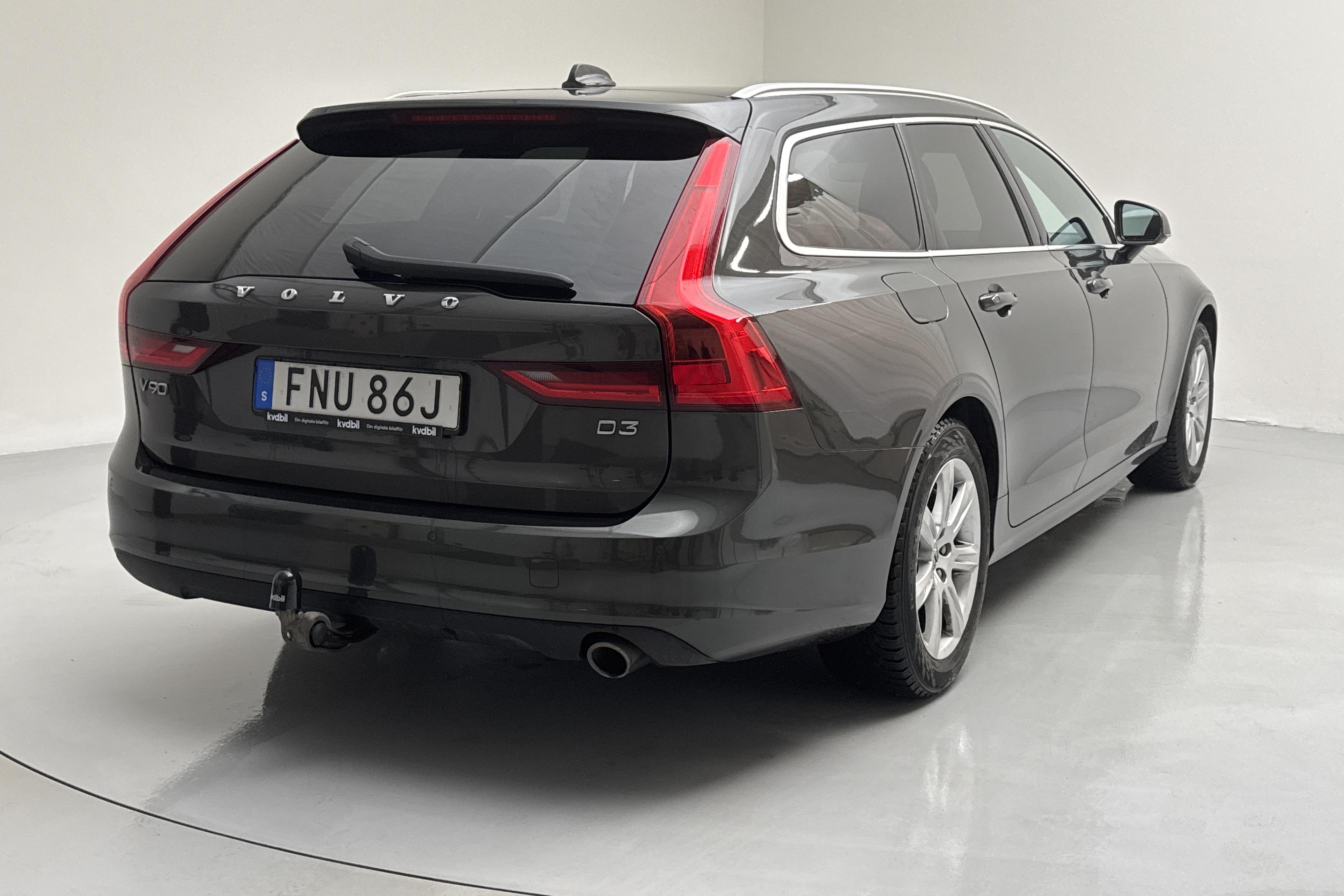 Volvo V90 D3 (150hk) - 118 250 km - Manualna - Dark Grey - 2019