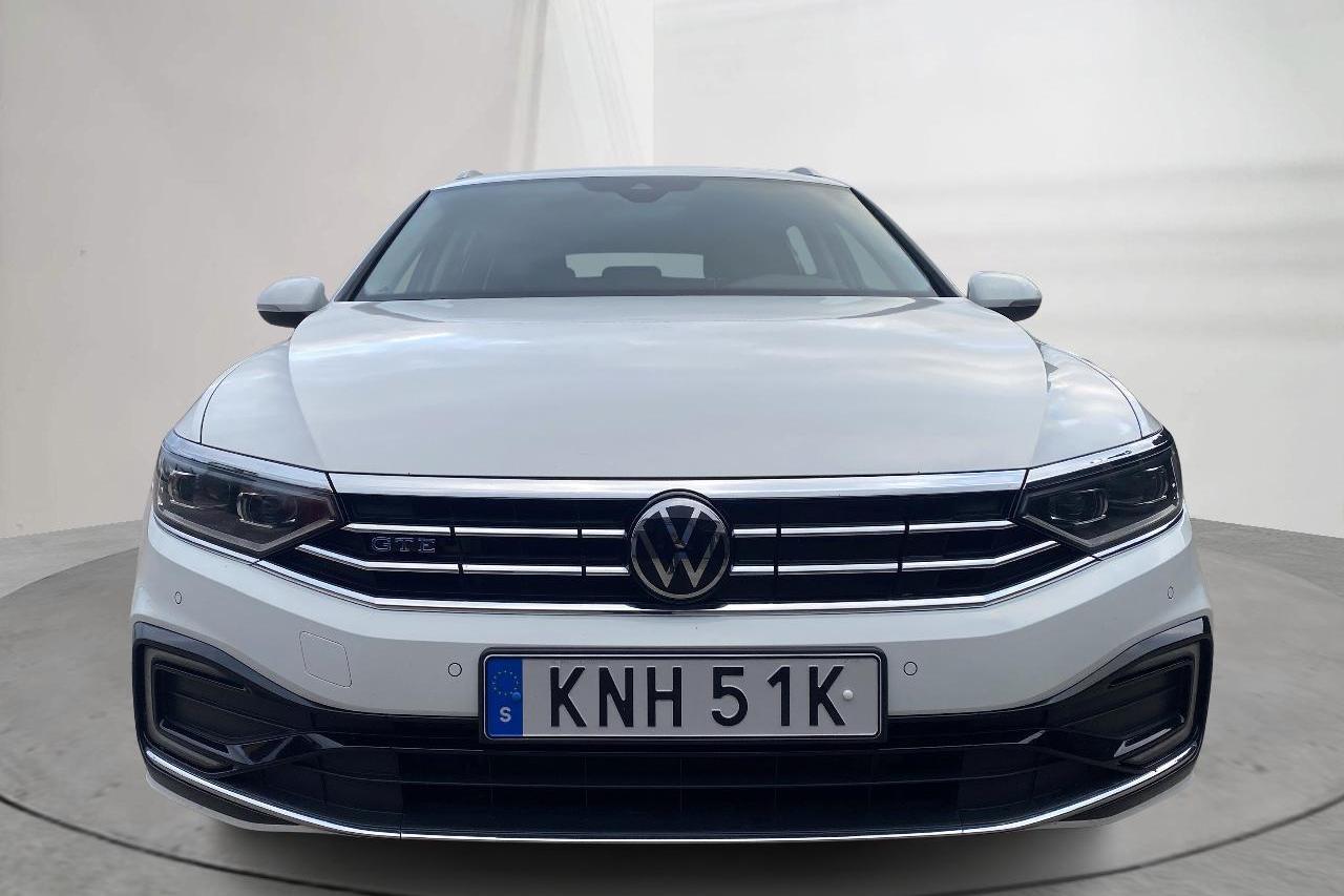 VW Passat 1.4 GTE Sportscombi (218hk) - 79 330 km - Automatyczna - biały - 2022