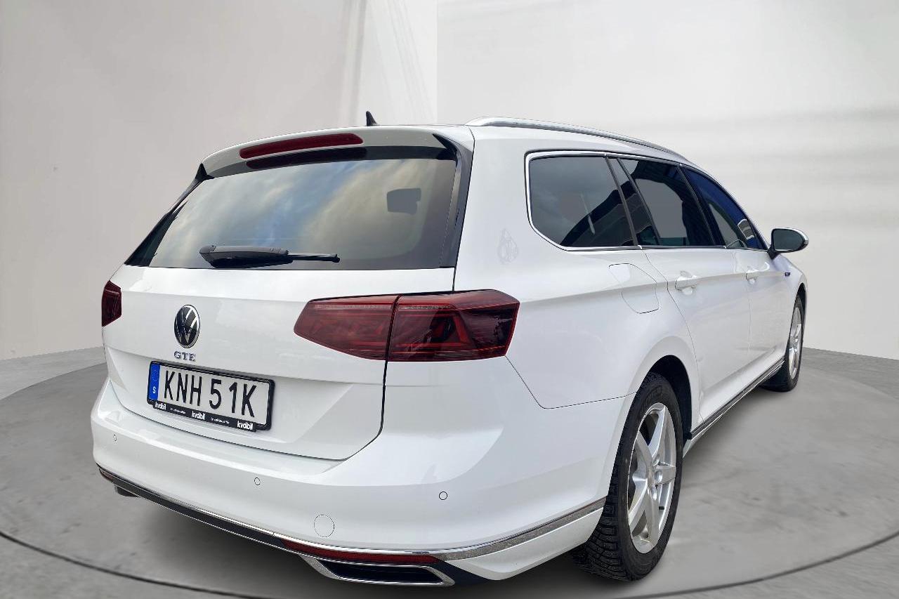 VW Passat 1.4 GTE Sportscombi (218hk) - 79 330 km - Automatic - white - 2022