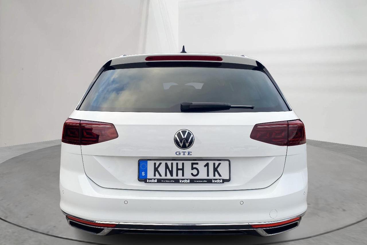 VW Passat 1.4 GTE Sportscombi (218hk) - 79 330 km - Automatyczna - biały - 2022