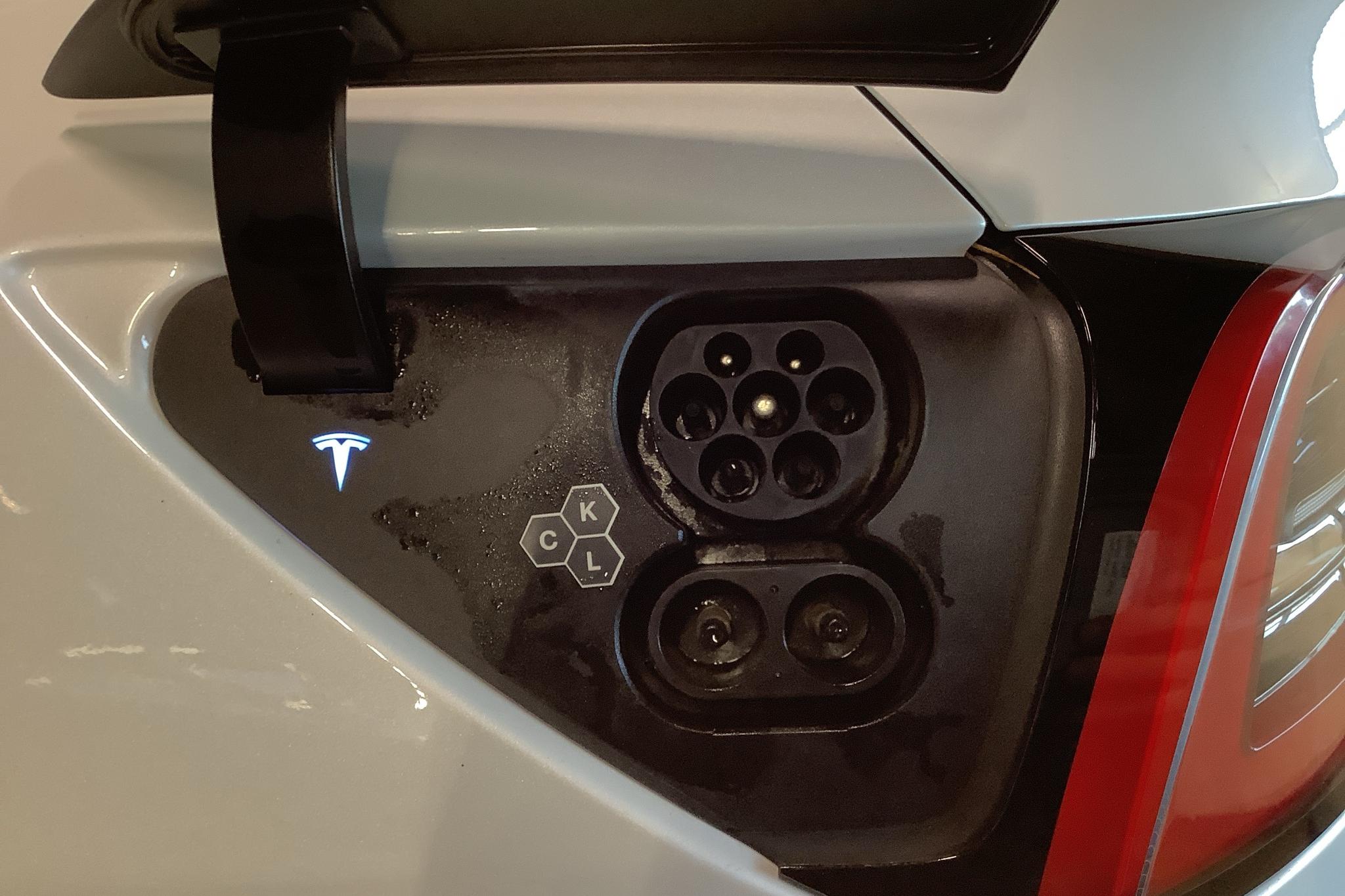 Tesla Model Y Long Range Dual Motor AWD - 23 370 km - Automatyczna - biały - 2024