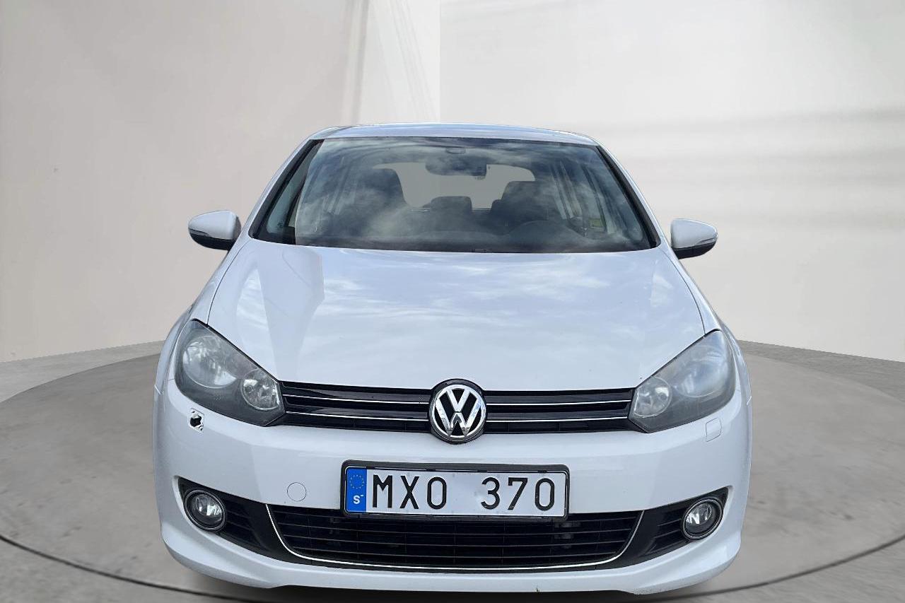 VW Golf VI 1.6 TDI BlueMotion Technology 5dr (105hk) - 175 600 km - Käsitsi - valge - 2013