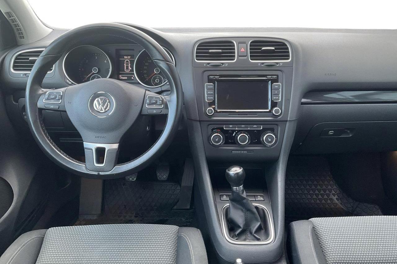 VW Golf VI 1.6 TDI BlueMotion Technology 5dr (105hk) - 175 600 km - Manualna - biały - 2013