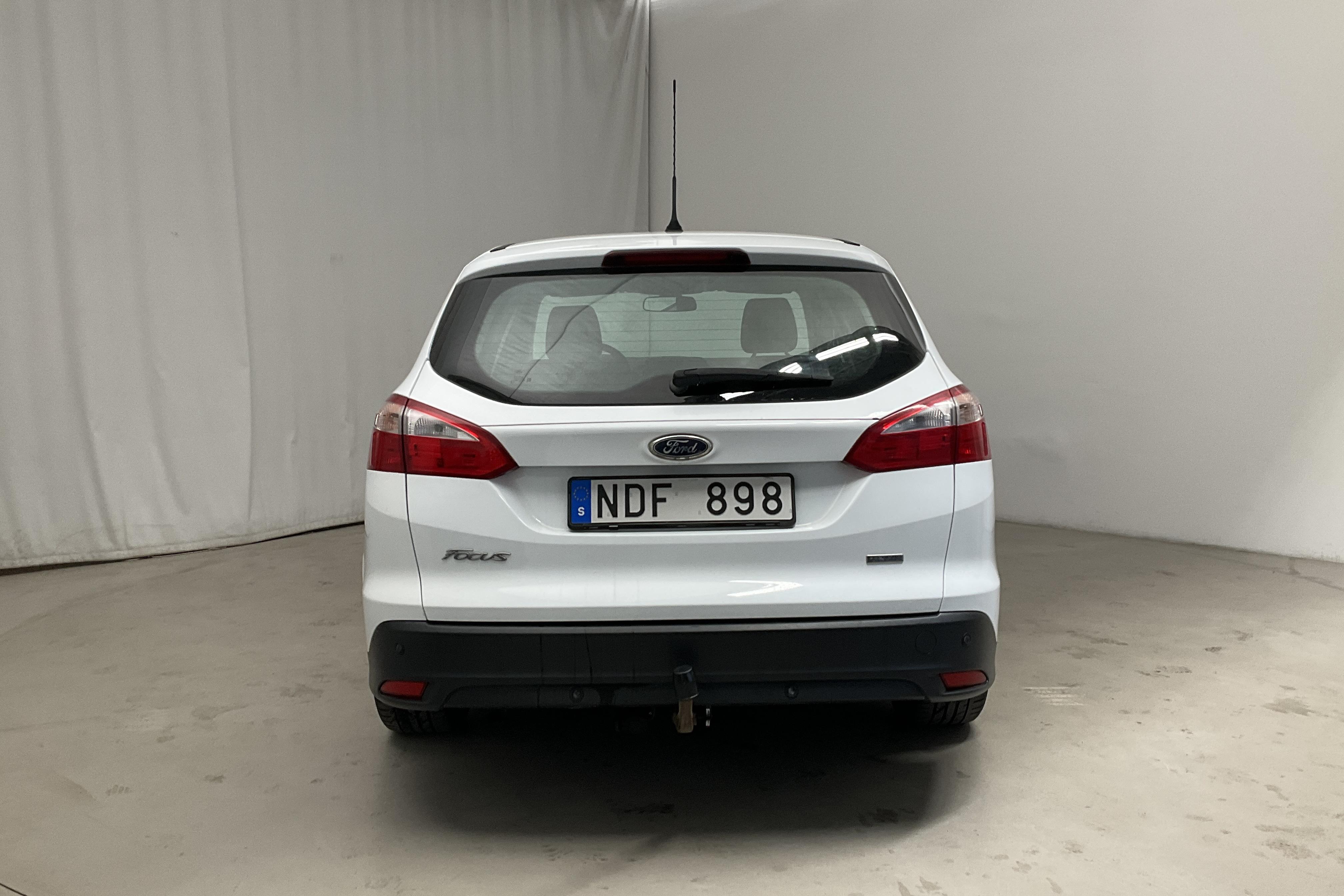 Ford Focus 1.0 EcoBoost Kombi (125hk) - 114 390 km - Manual - white - 2013