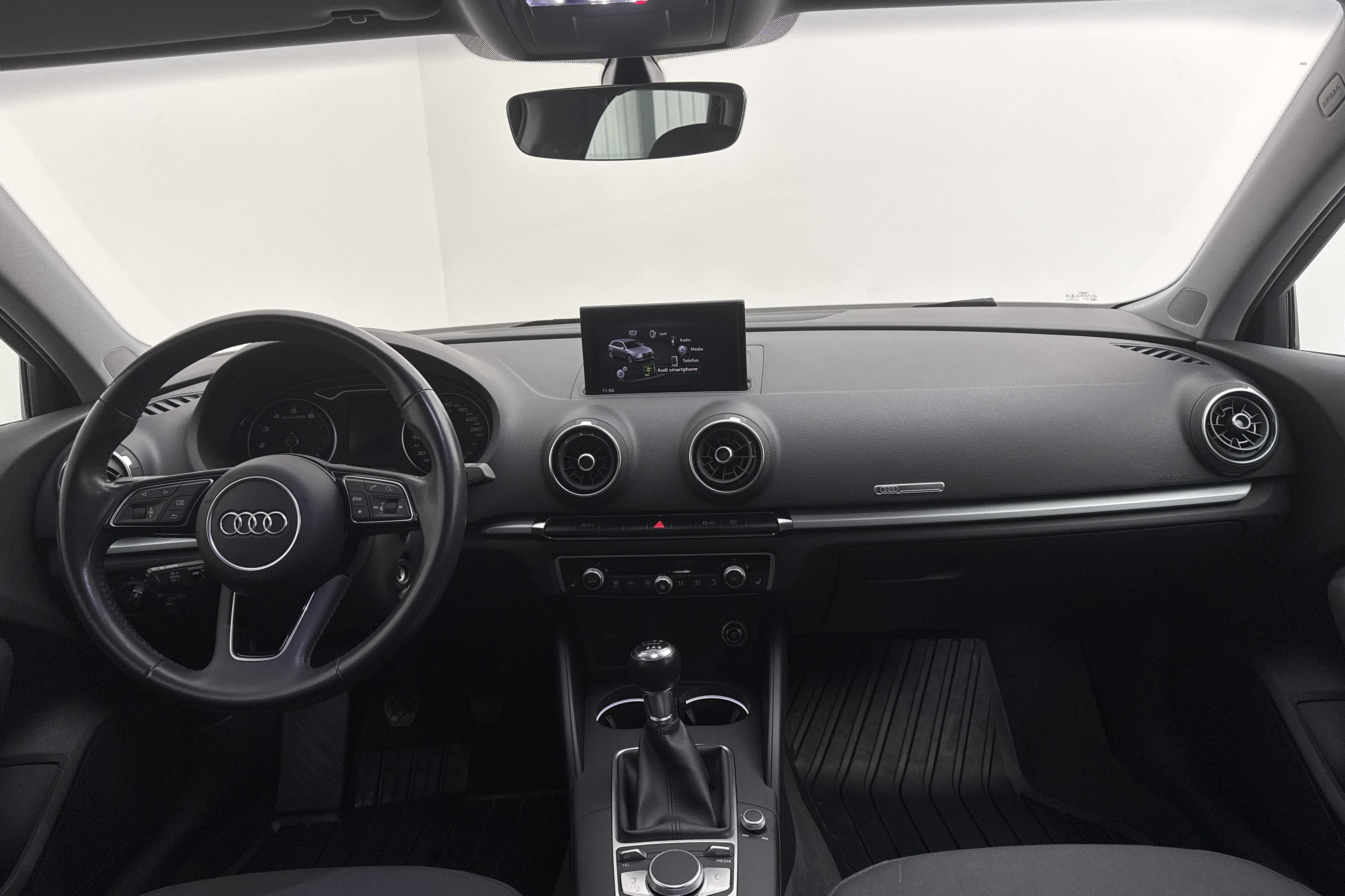 Audi A3 Sportback 30 TFSI - 42 830 km - Manualna - biały - 2019