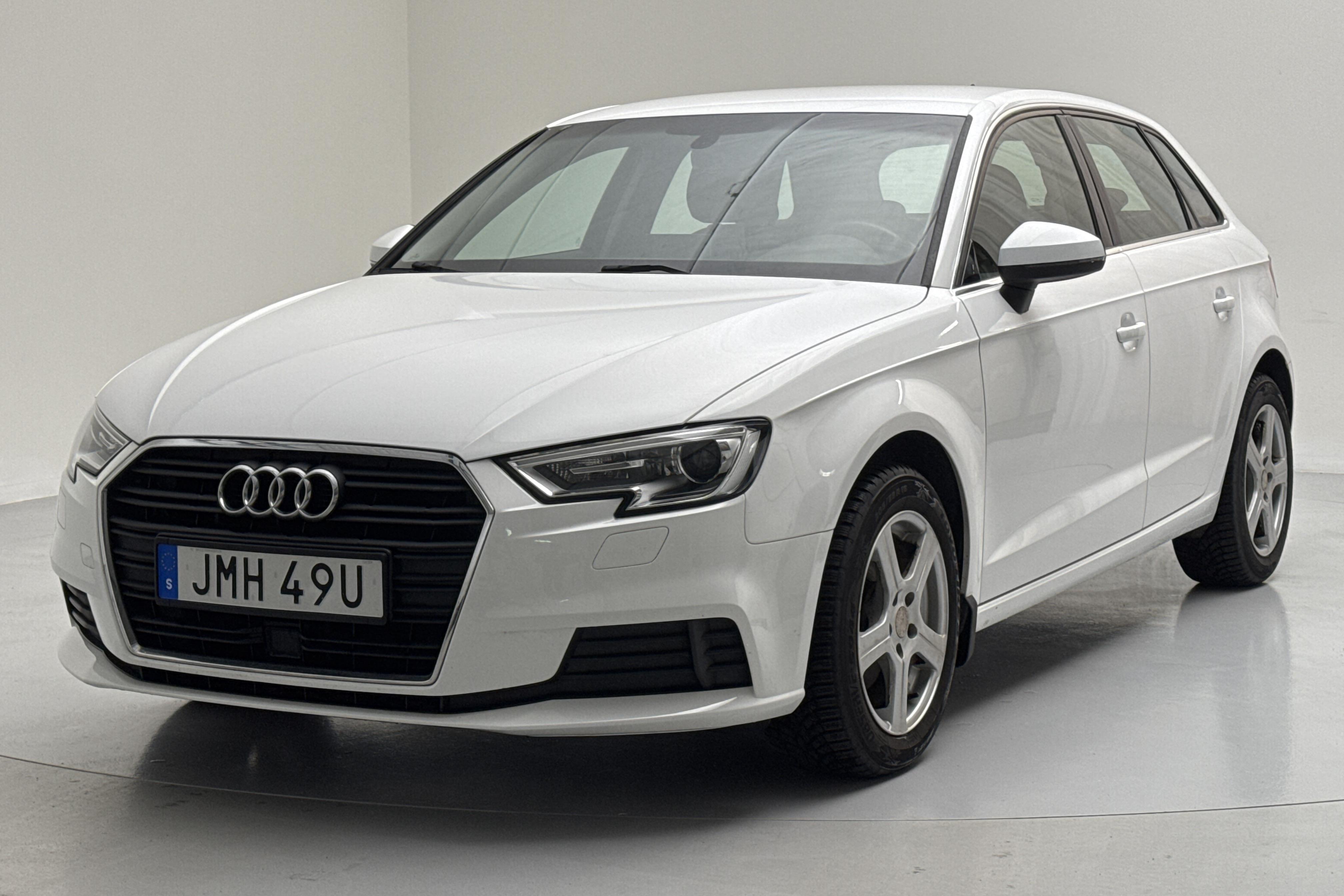 Audi A3 Sportback 30 TFSI - 42 830 km - Manuaalinen - valkoinen - 2019