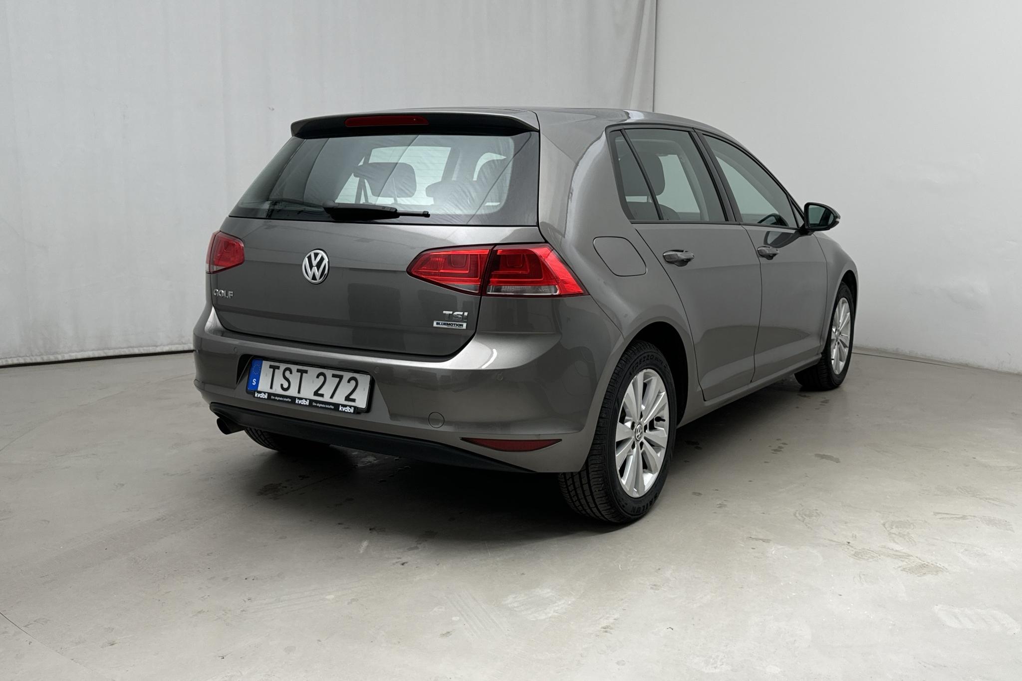 VW Golf VII 1.2 TSI 5dr (105hk) - 164 160 km - Manualna - szary - 2015