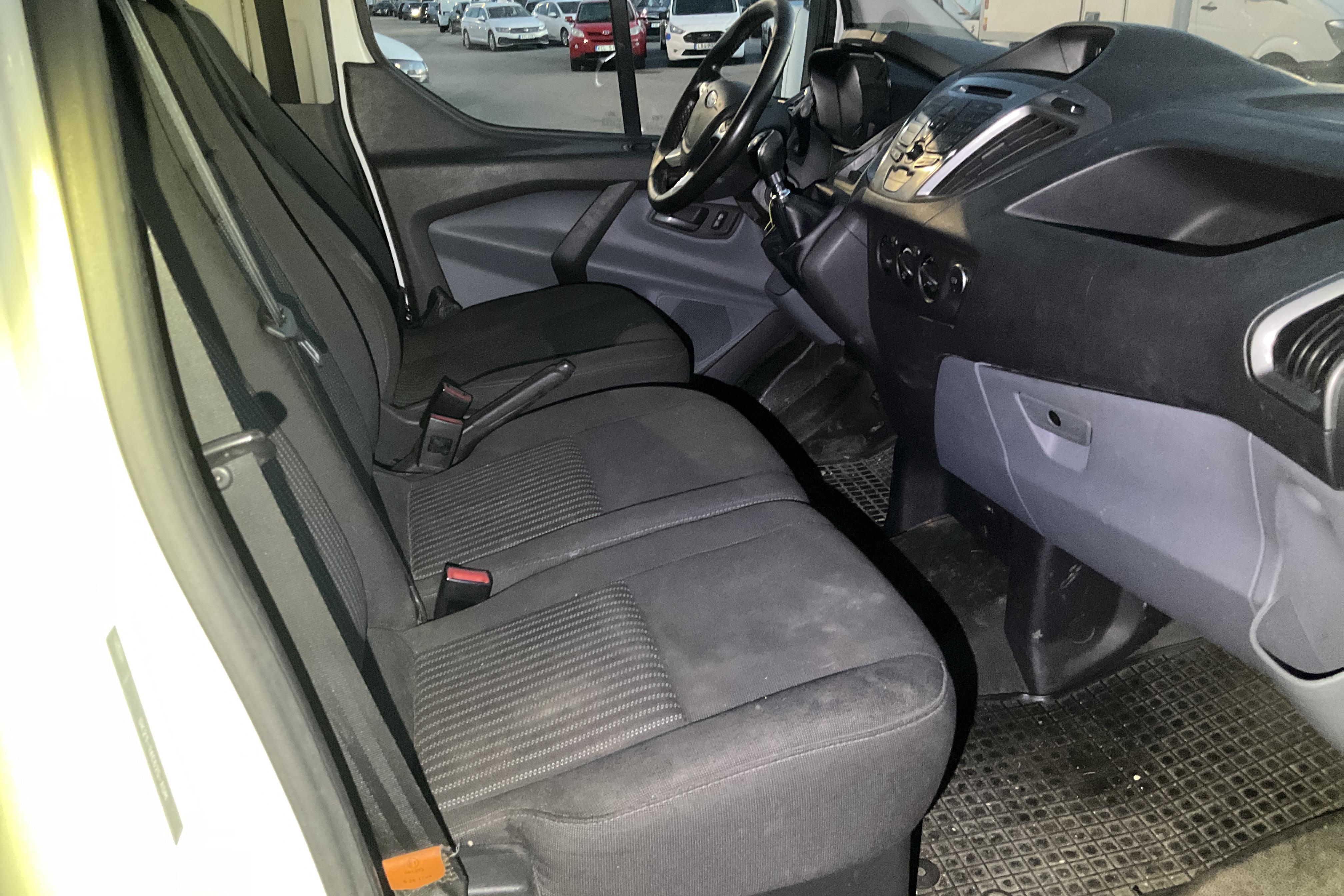 Ford Transit Custom 290 (130hk) - 210 050 km - Manualna - biały - 2016