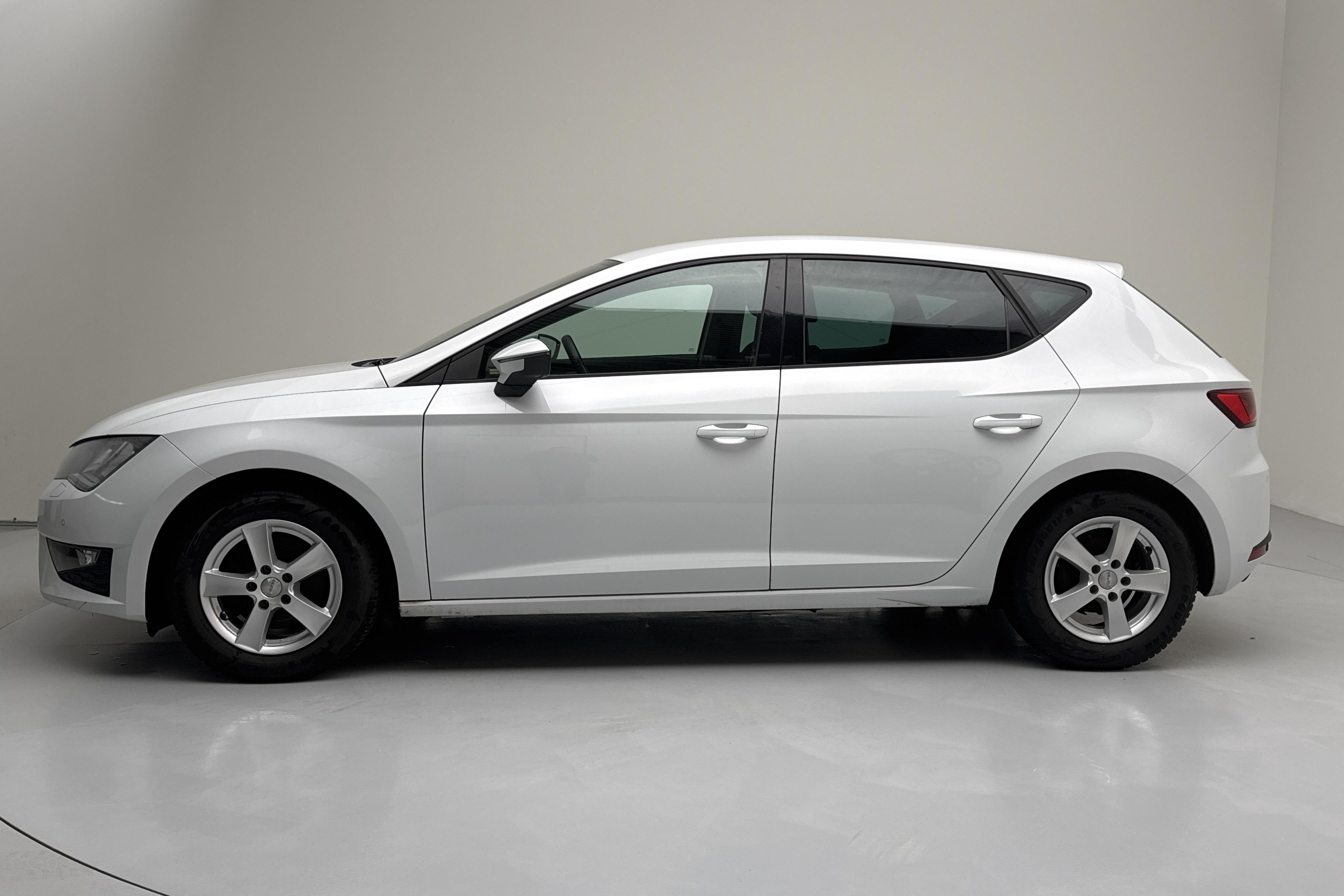 Seat Leon 1.4 TSI 5dr (140hk) - 121 030 km - Manualna - biały - 2013