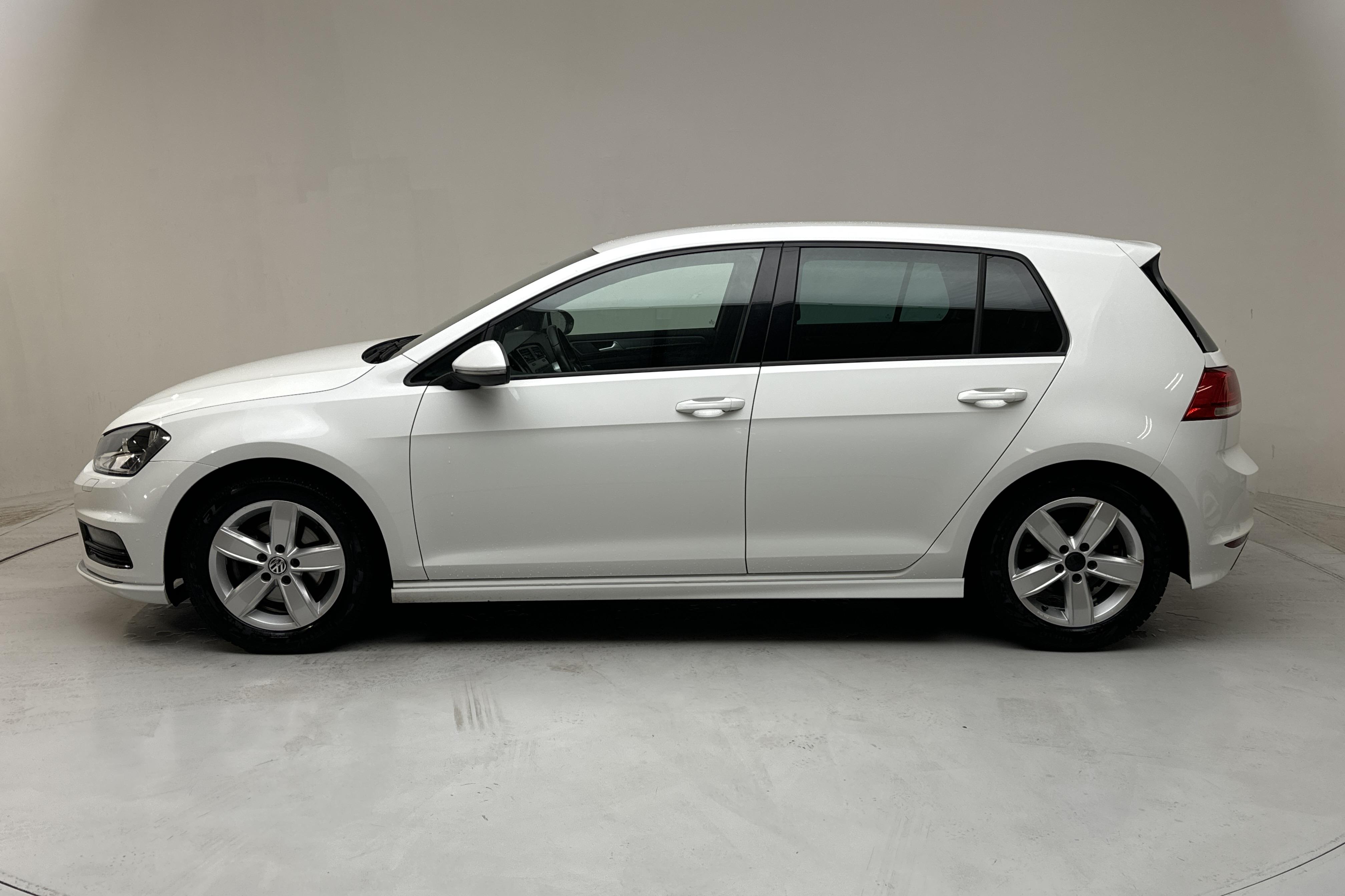 VW Golf VII 1.4 TSI 5dr (150hk) - 23 008 mil - Automat - vit - 2016