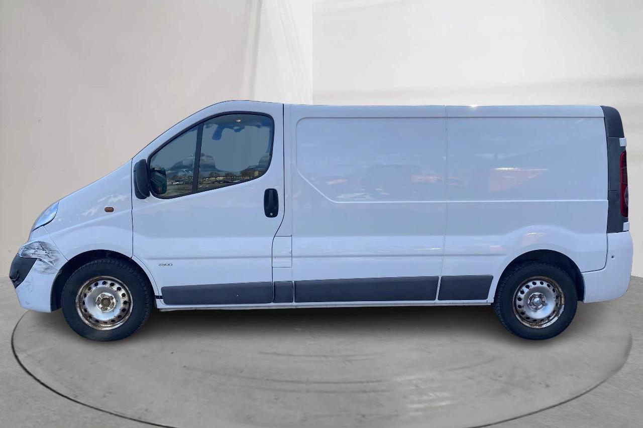 Opel Vivaro 2.0 CDTI (114hk) - 82 840 km - Käsitsi - valge - 2013