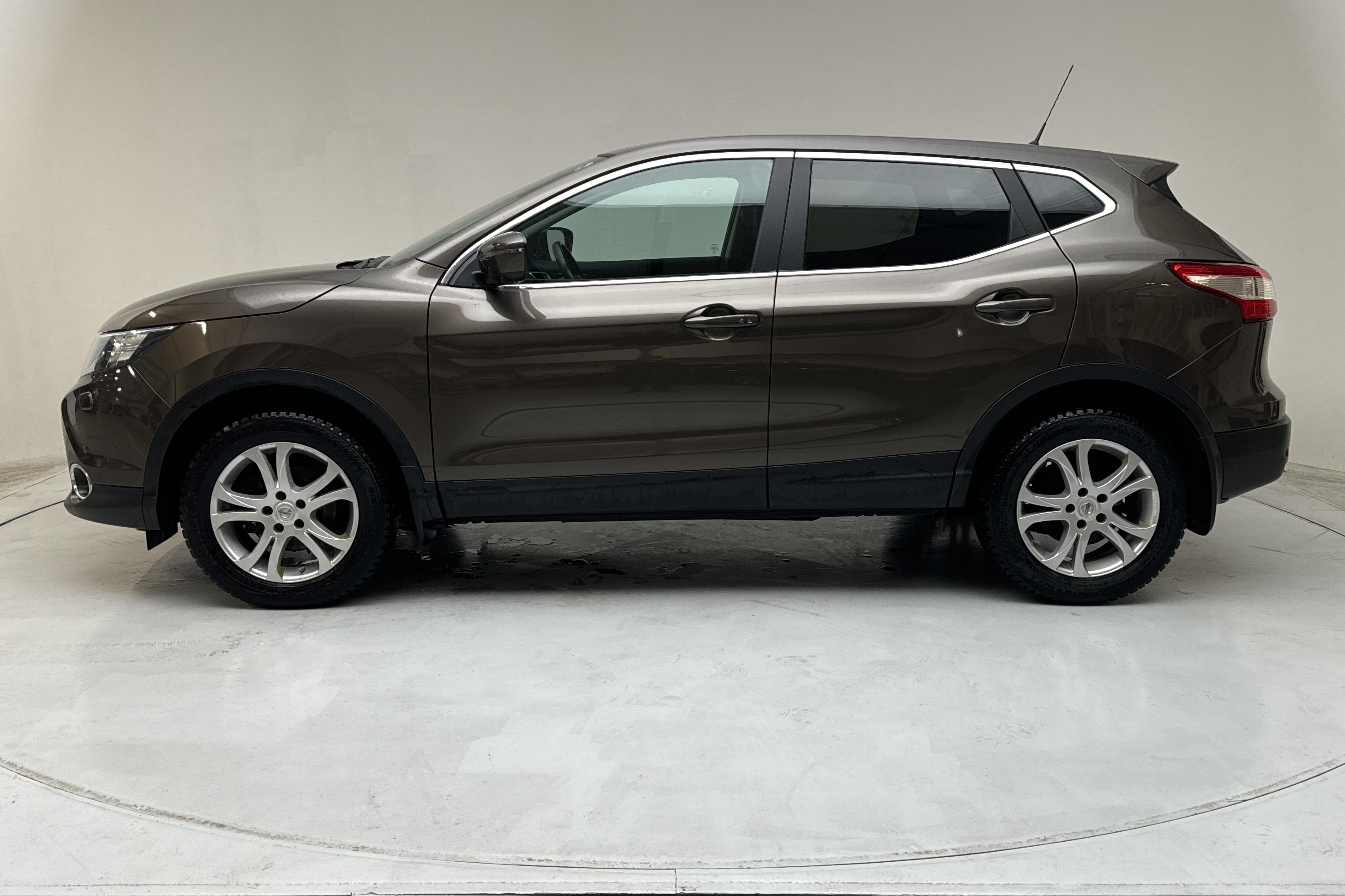 Nissan Qashqai 1.2 (115hk) - 8 858 mil - Automat - brun - 2017