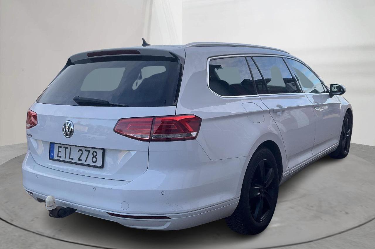 VW Passat 2.0 TDI Sportscombi (150hk) - 134 450 km - Automaattinen - valkoinen - 2015