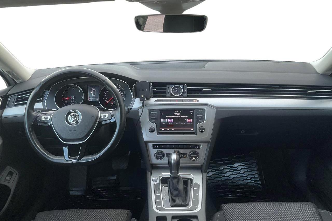 VW Passat 2.0 TDI Sportscombi (150hk) - 134 450 km - Automaattinen - valkoinen - 2015