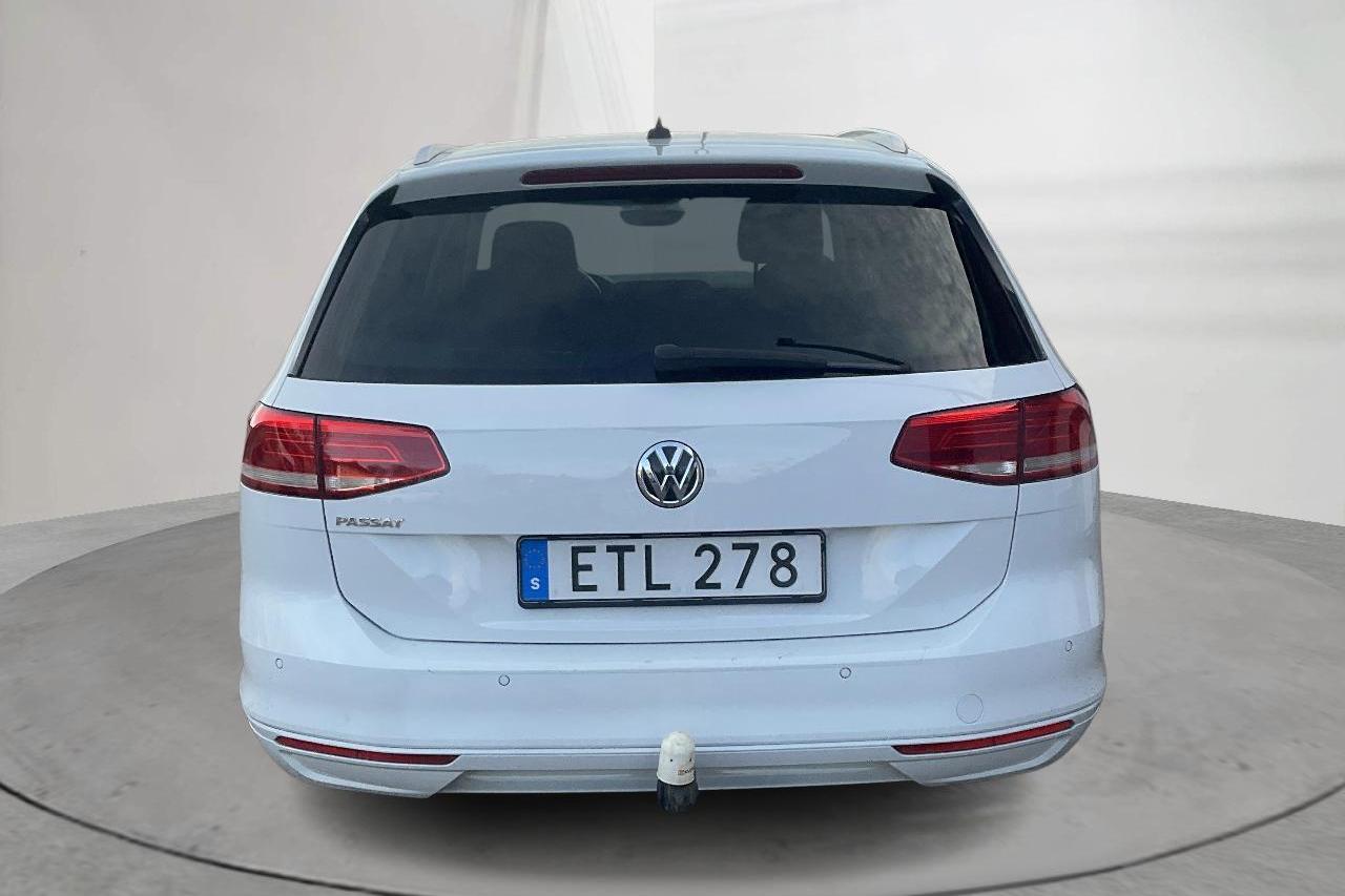 VW Passat 2.0 TDI Sportscombi (150hk) - 134 450 km - Automaattinen - valkoinen - 2015