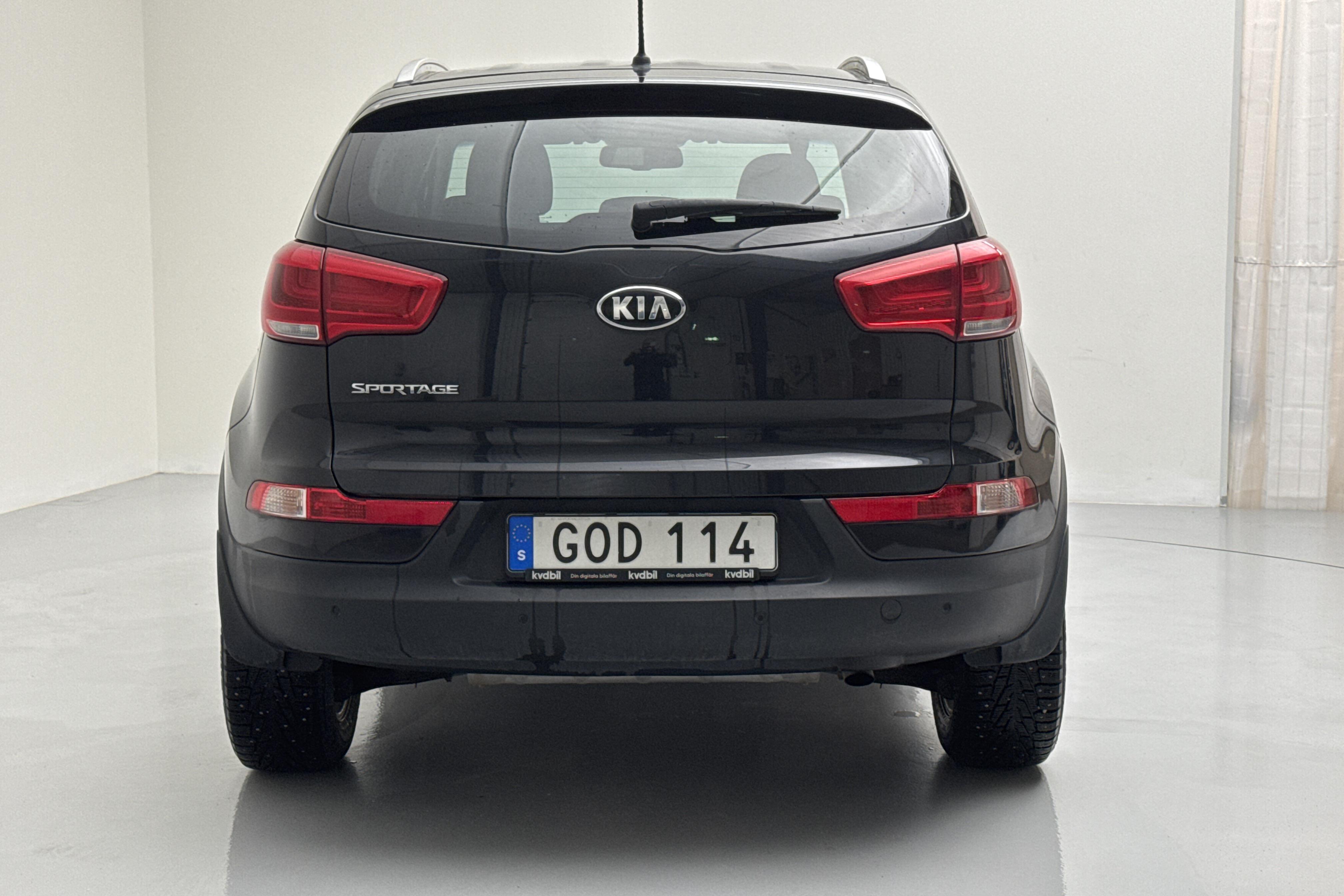 KIA Sportage 1.6 2WD (136hk) - 127 180 km - Manualna - czarny - 2014