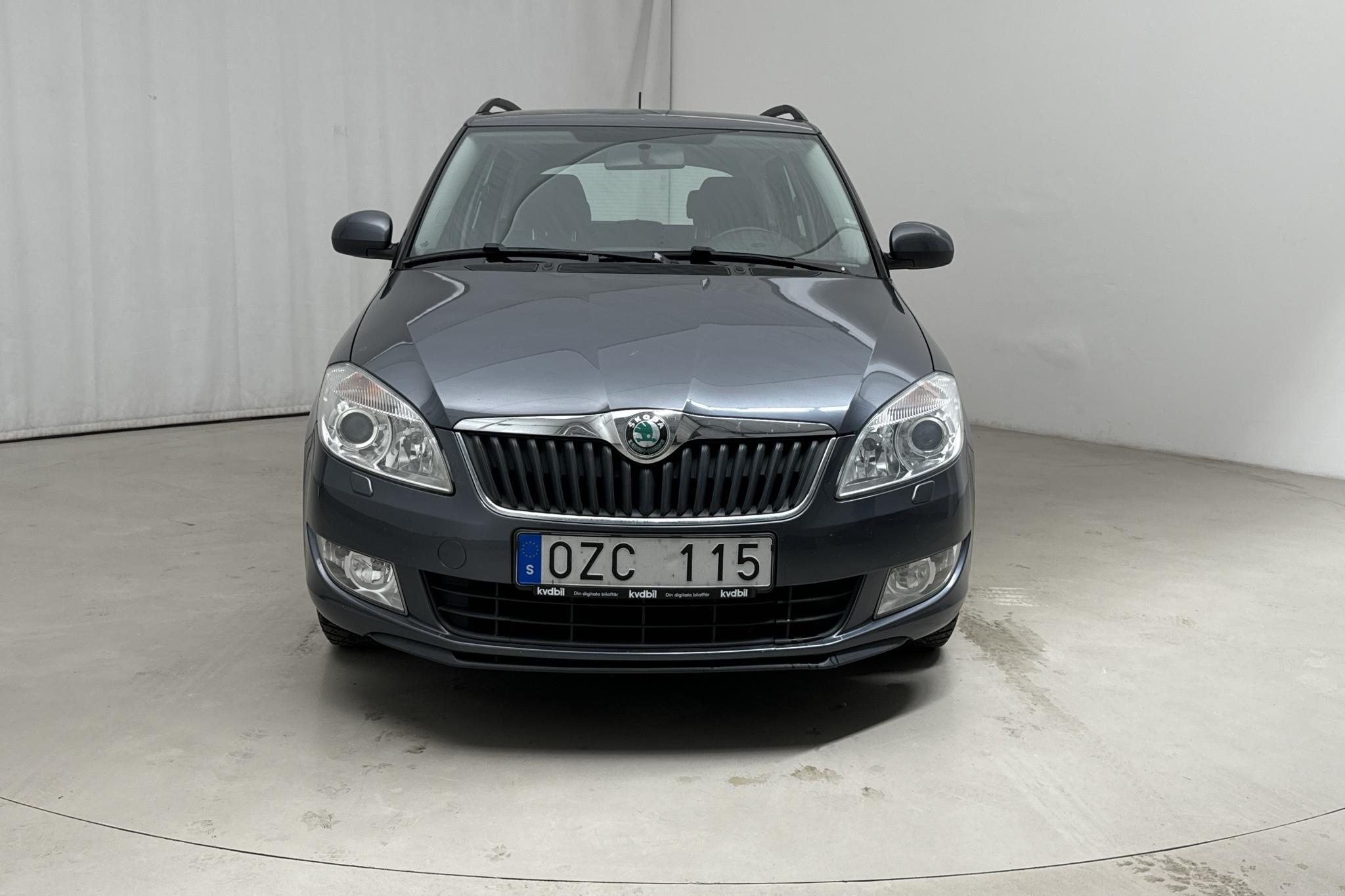 Skoda Fabia 1.2 TSI Combi (86hk) - 78 360 km - Manualna - Dark Grey - 2013