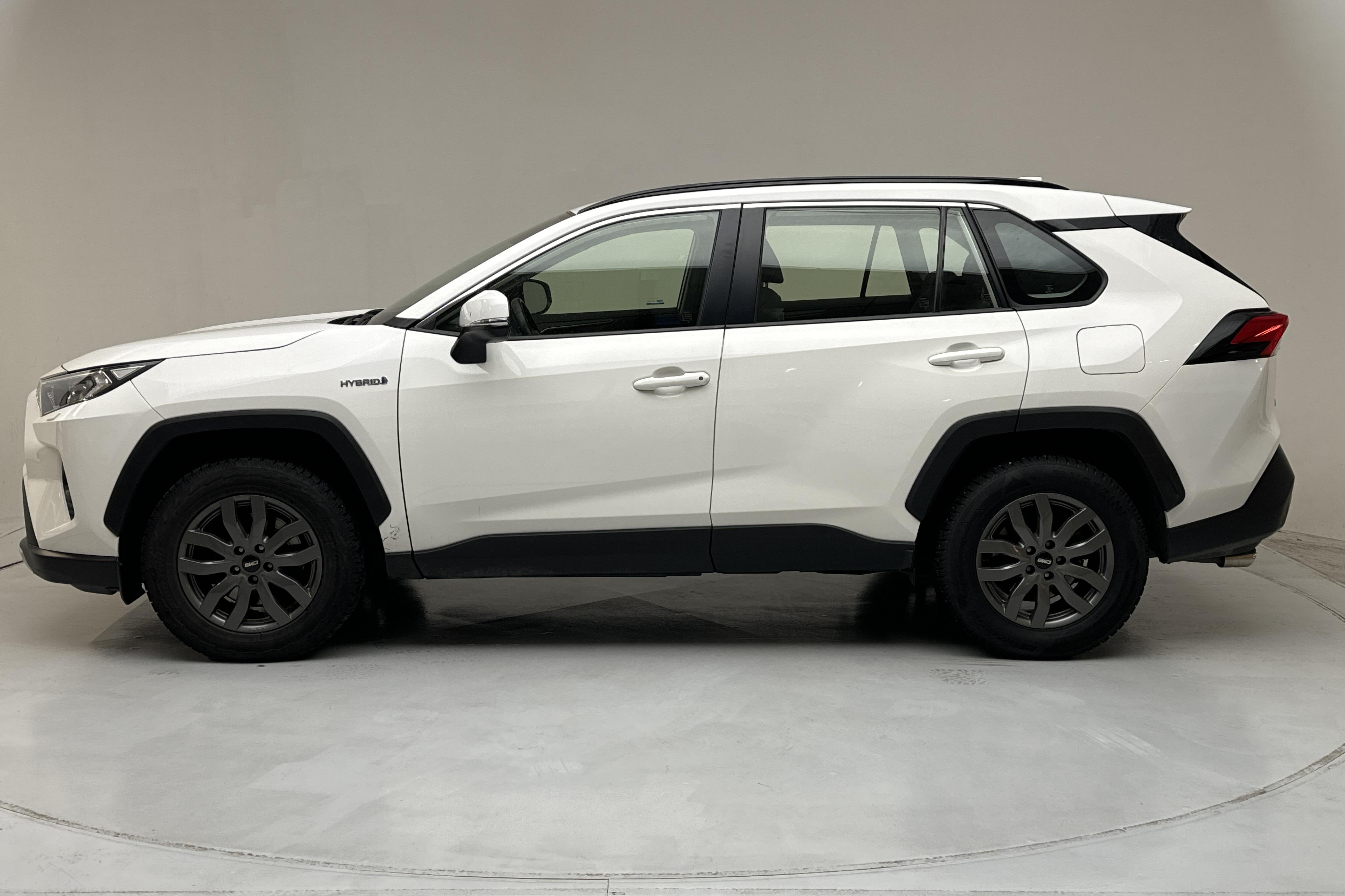 Toyota RAV4 2.5 HSD AWD (222hk) - 106 520 km - Automaatne - valge - 2021