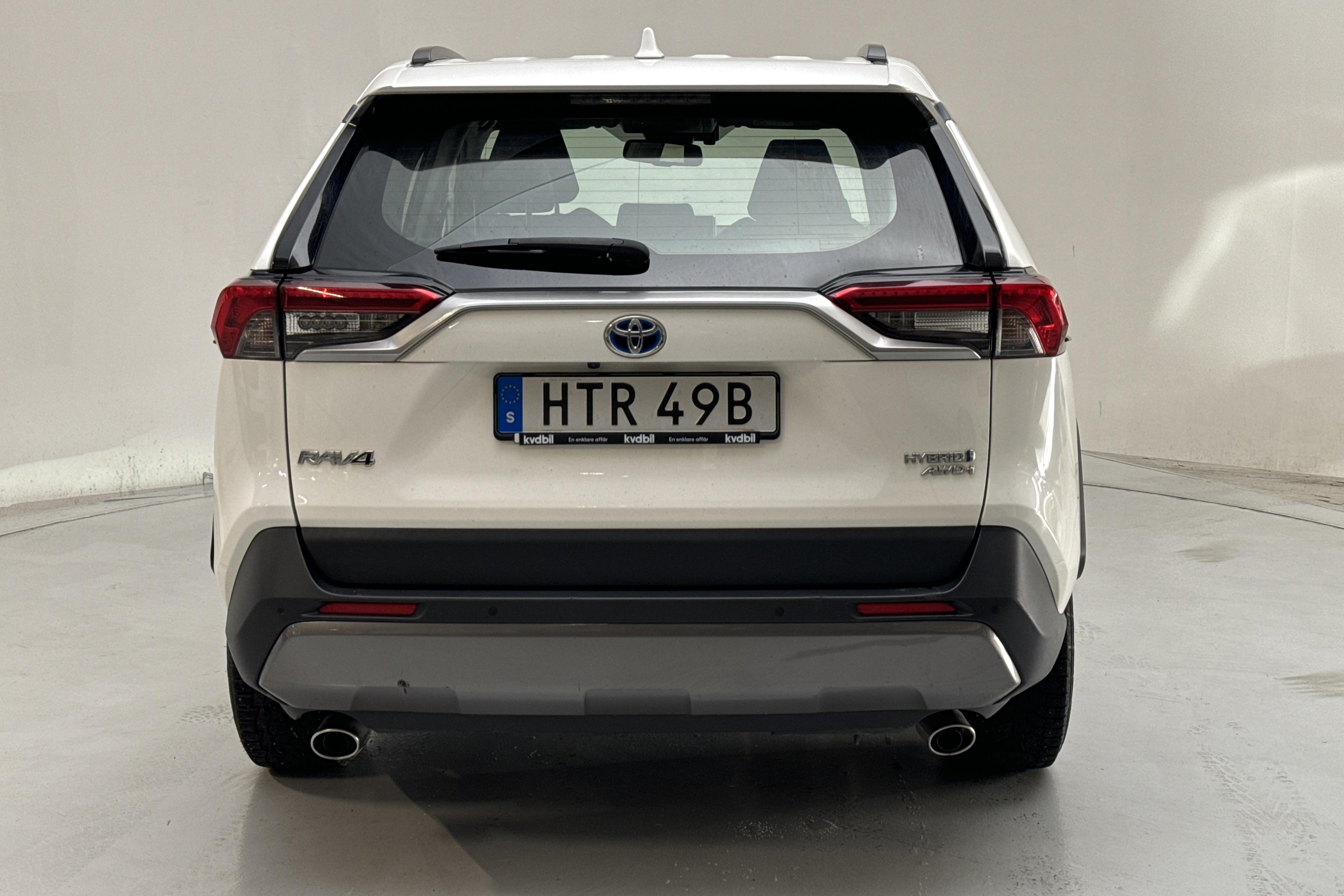 Toyota RAV4 2.5 HSD AWD (222hk) - 106 520 km - Automatyczna - biały - 2021