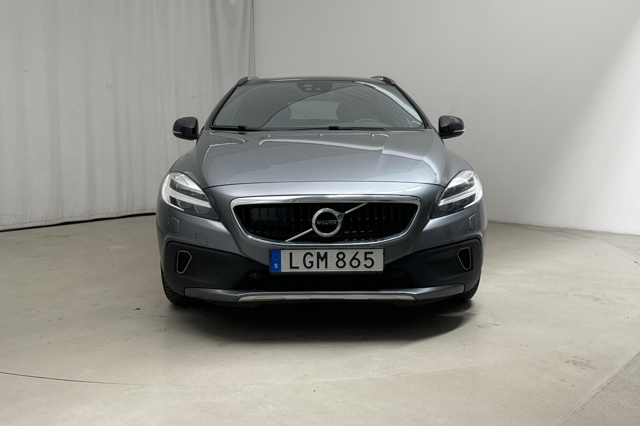 Volvo V40 Cross Country D3 (150hk) - 81 040 km - Automatyczna - szary - 2017