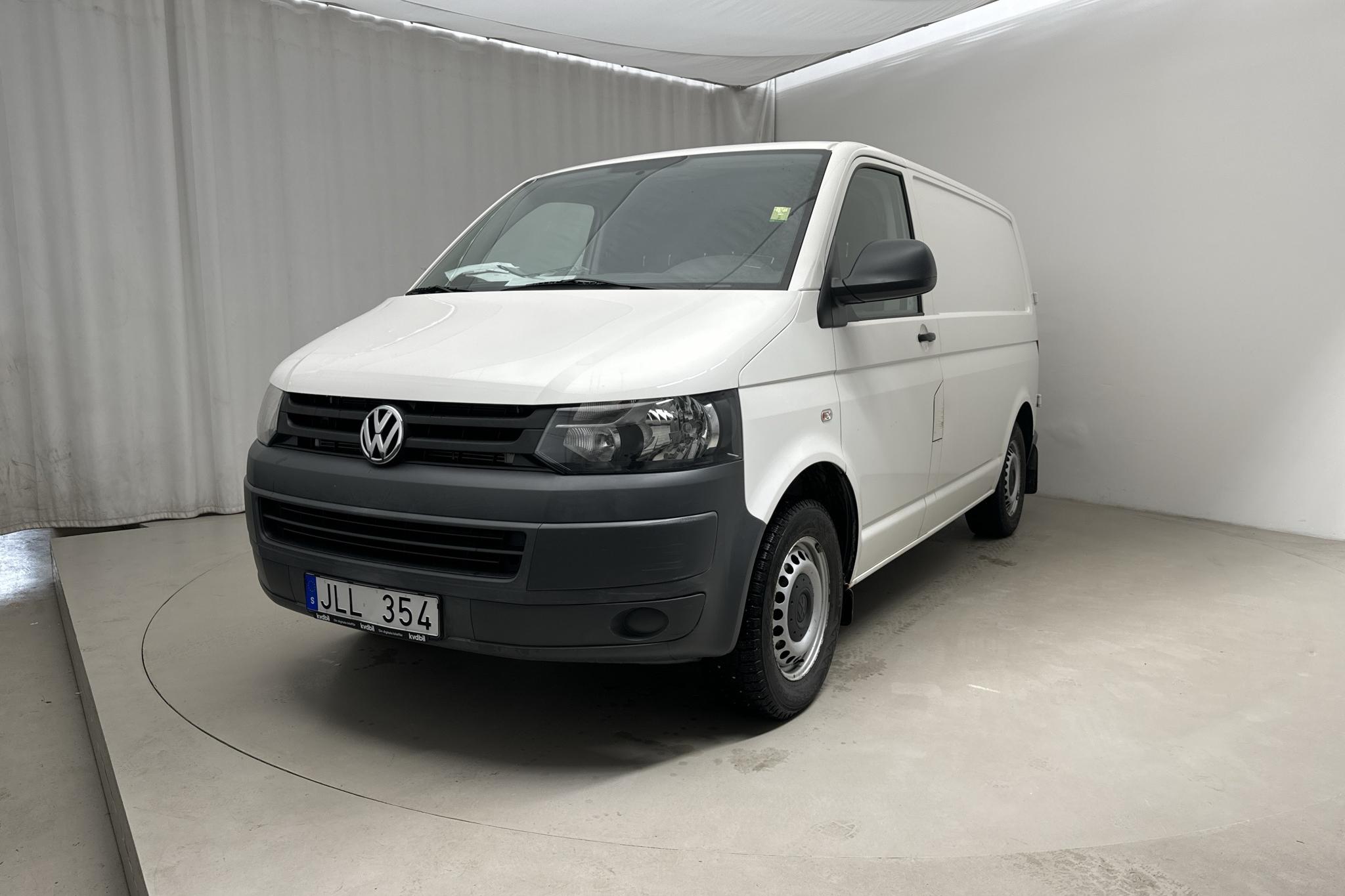 VW Transporter T5 2.0 TDI (140hk) - 73 130 km - Automaattinen - valkoinen - 2011