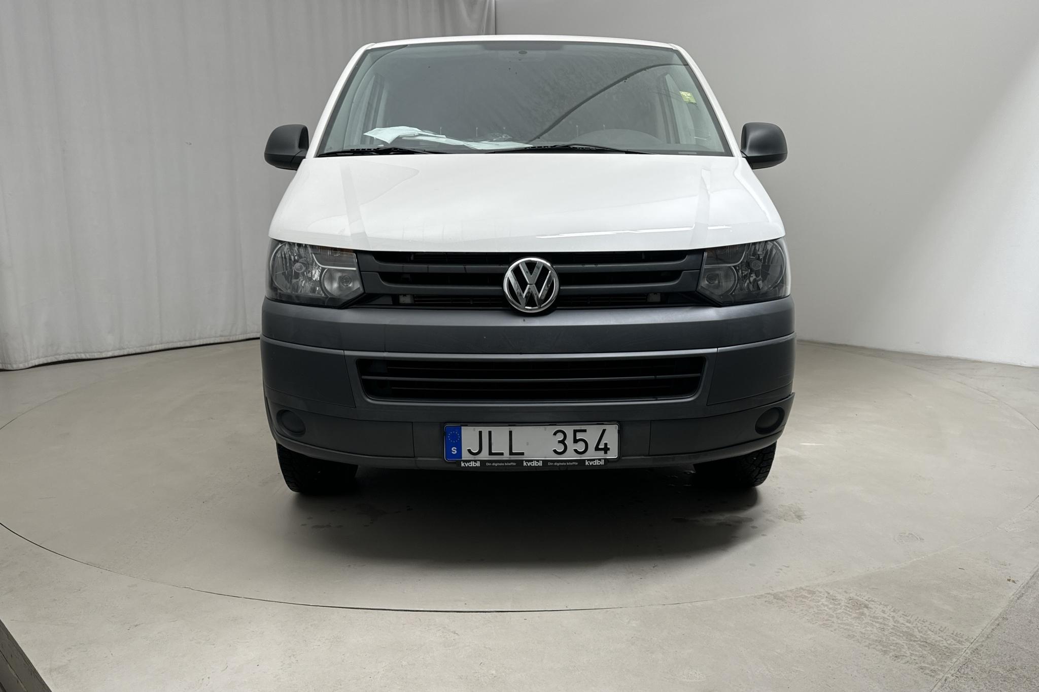 VW Transporter T5 2.0 TDI (140hk) - 7 313 mil - Automat - vit - 2011