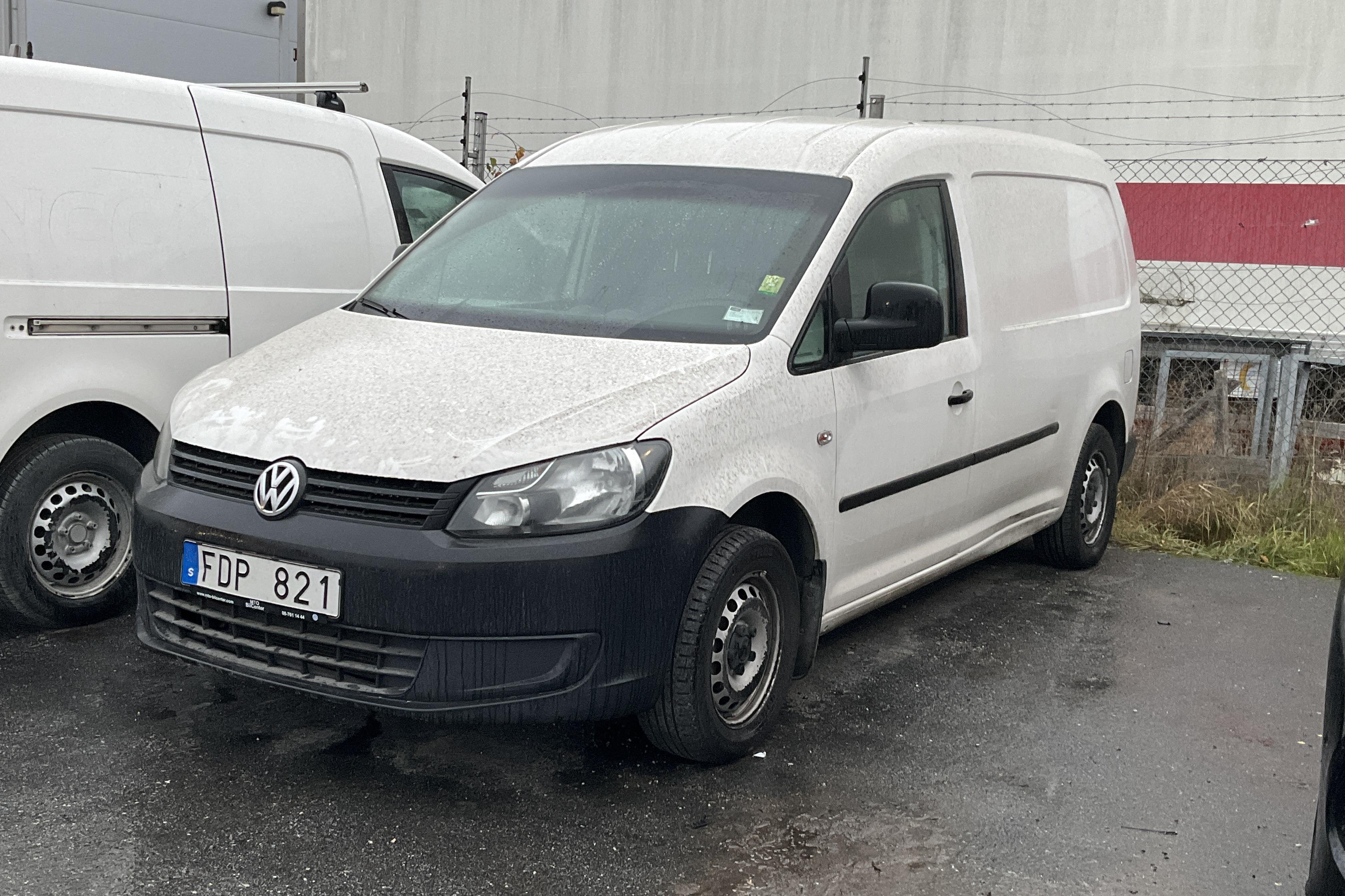 VW Caddy 1.6 TDI Maxi Skåp (102hk) - 91 200 km - Automatic - white - 2012