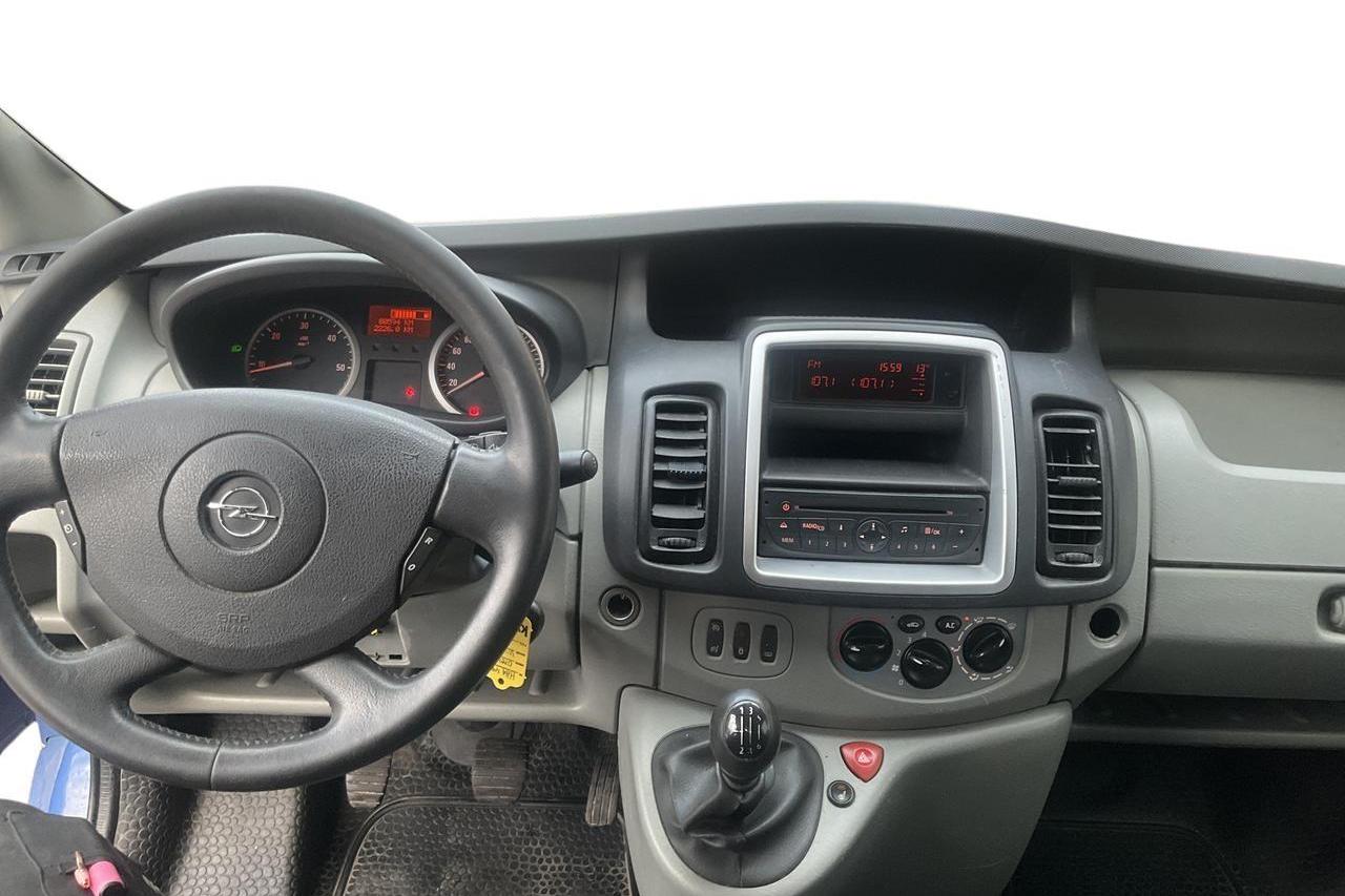 Opel Vivaro 2.0 CDTI (114hk) - 80 600 km - Manuaalinen - sininen - 2012