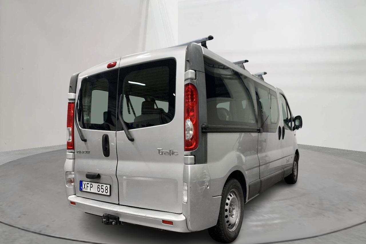 Renault Trafic 2.0 dCi Skåp/Buss (115hk) - 171 190 km - Manual - silver - 2012