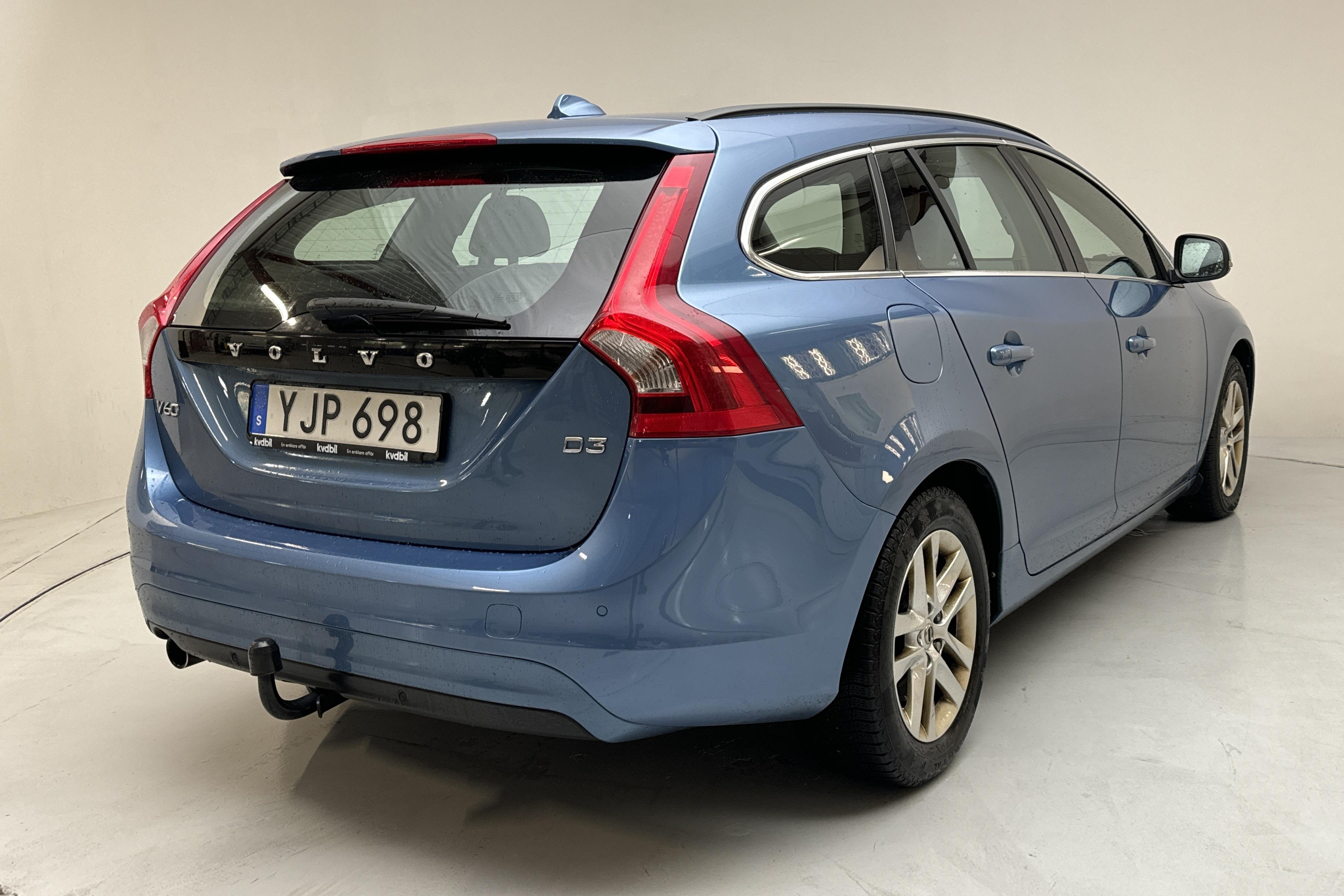 Volvo V60 D3 (150hk) - 204 420 km - Automatyczna - niebieski - 2017