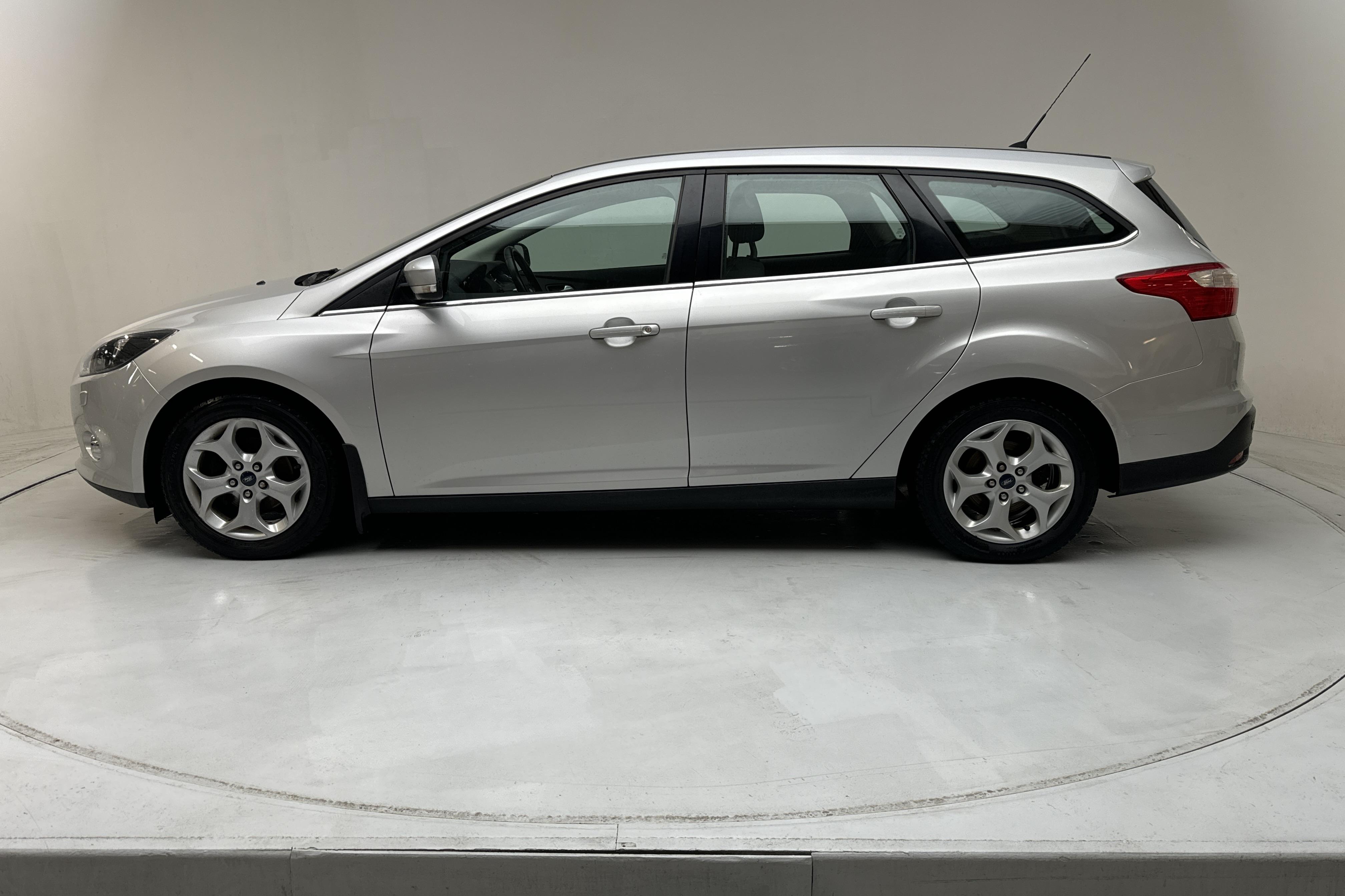 Ford Focus 1.0 EcoBoost Kombi (125hk) - 152 200 km - Käsitsi - hall - 2014