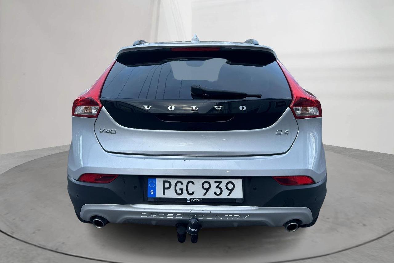 Volvo V40 Cross Country D4 (190hk) - 111 920 km - Automaatne - hõbe - 2017