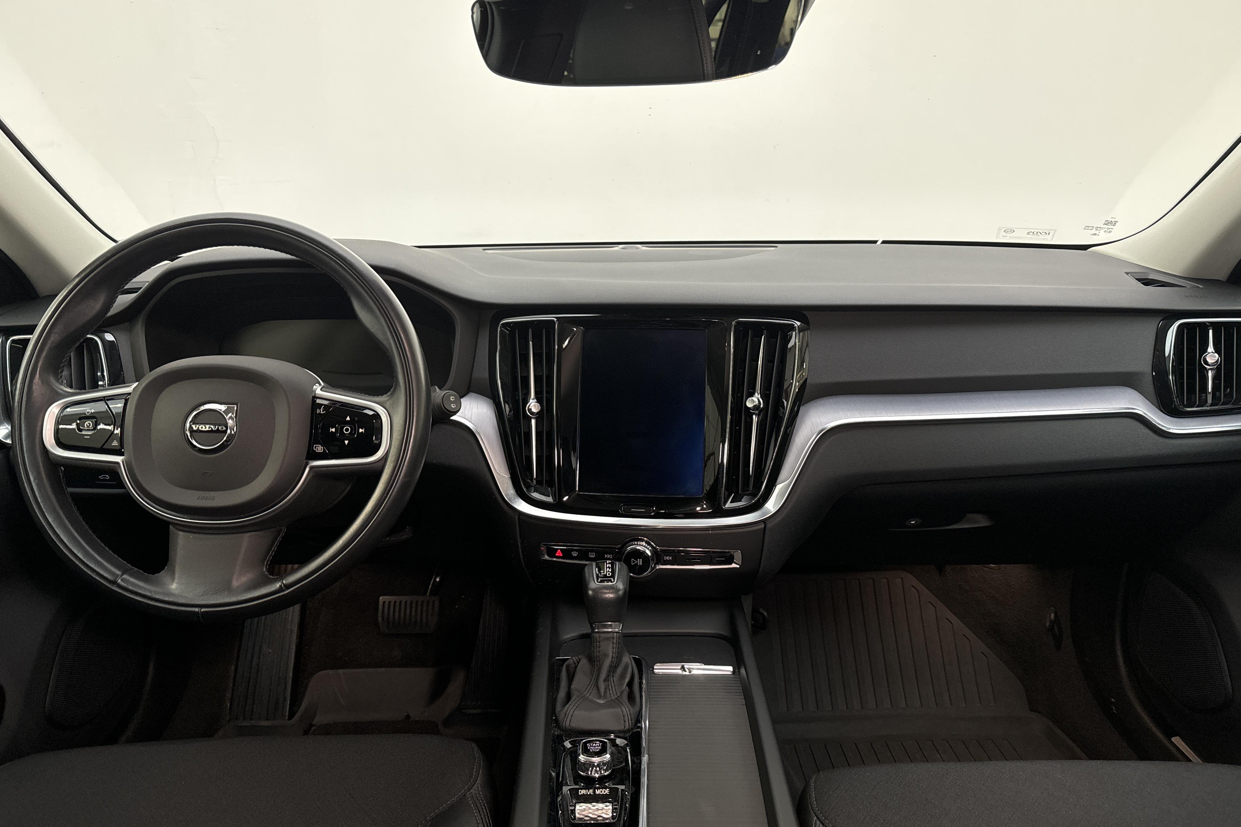 Volvo V60 D3 (150hk) - 10 999 mil - Automat - vit - 2019