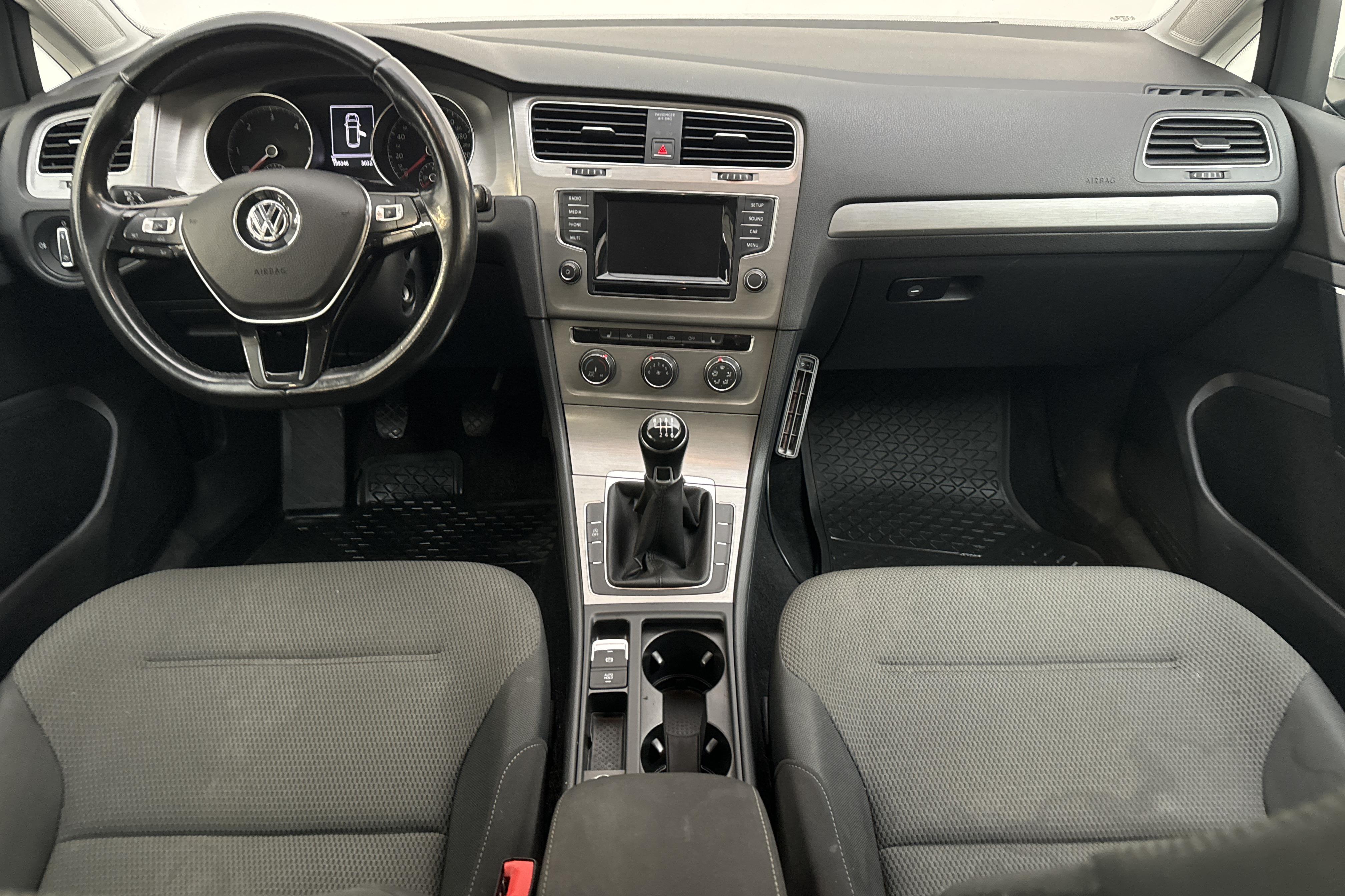 VW Golf VII 1.6 TDI BlueMotion Sportscombi (110hk) - 199 370 km - Manualna - biały - 2015