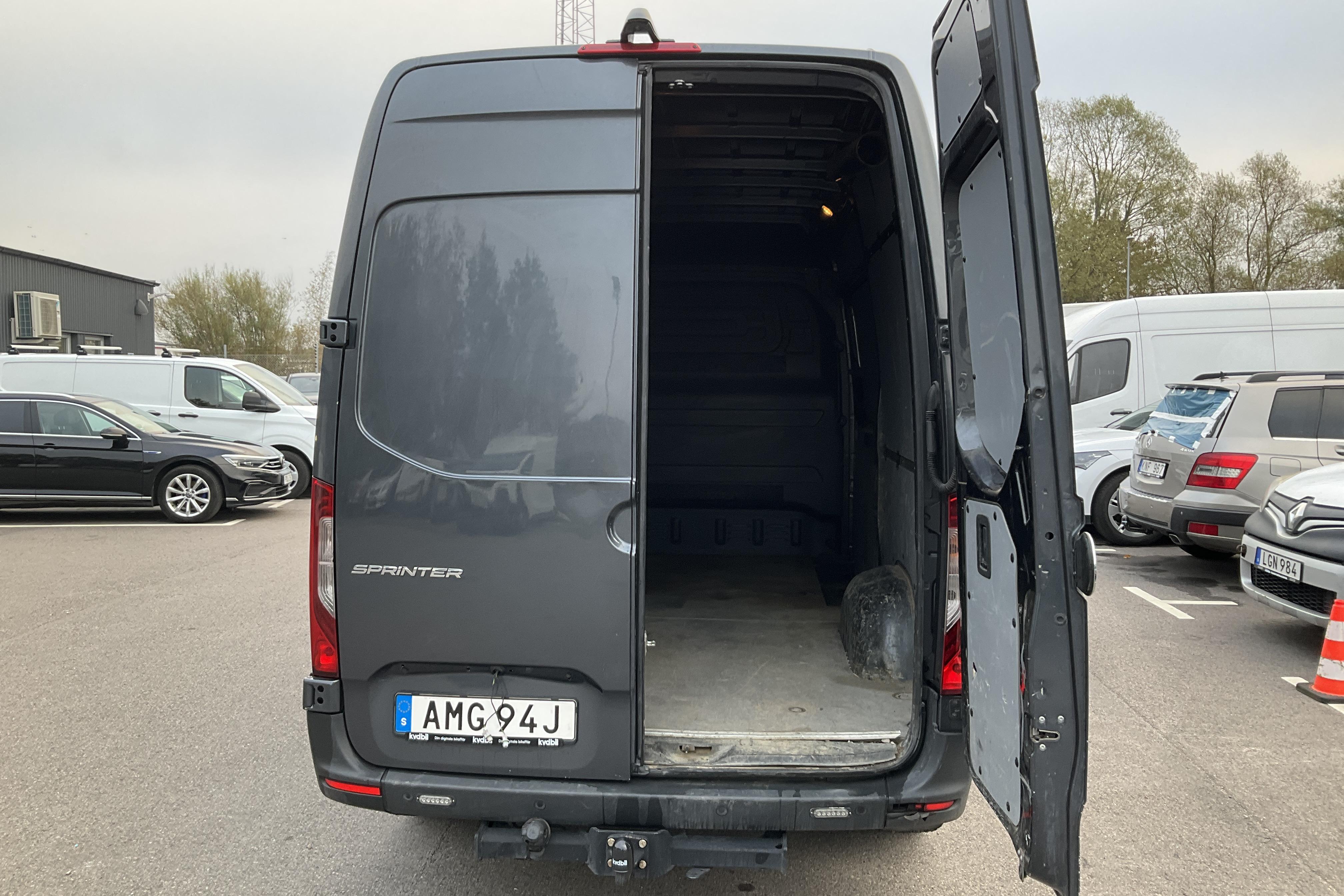 Mercedes Sprinter 317 CDI Skåp RWD (170hk) - 91 640 km - Automaatne - Dark Grey - 2022