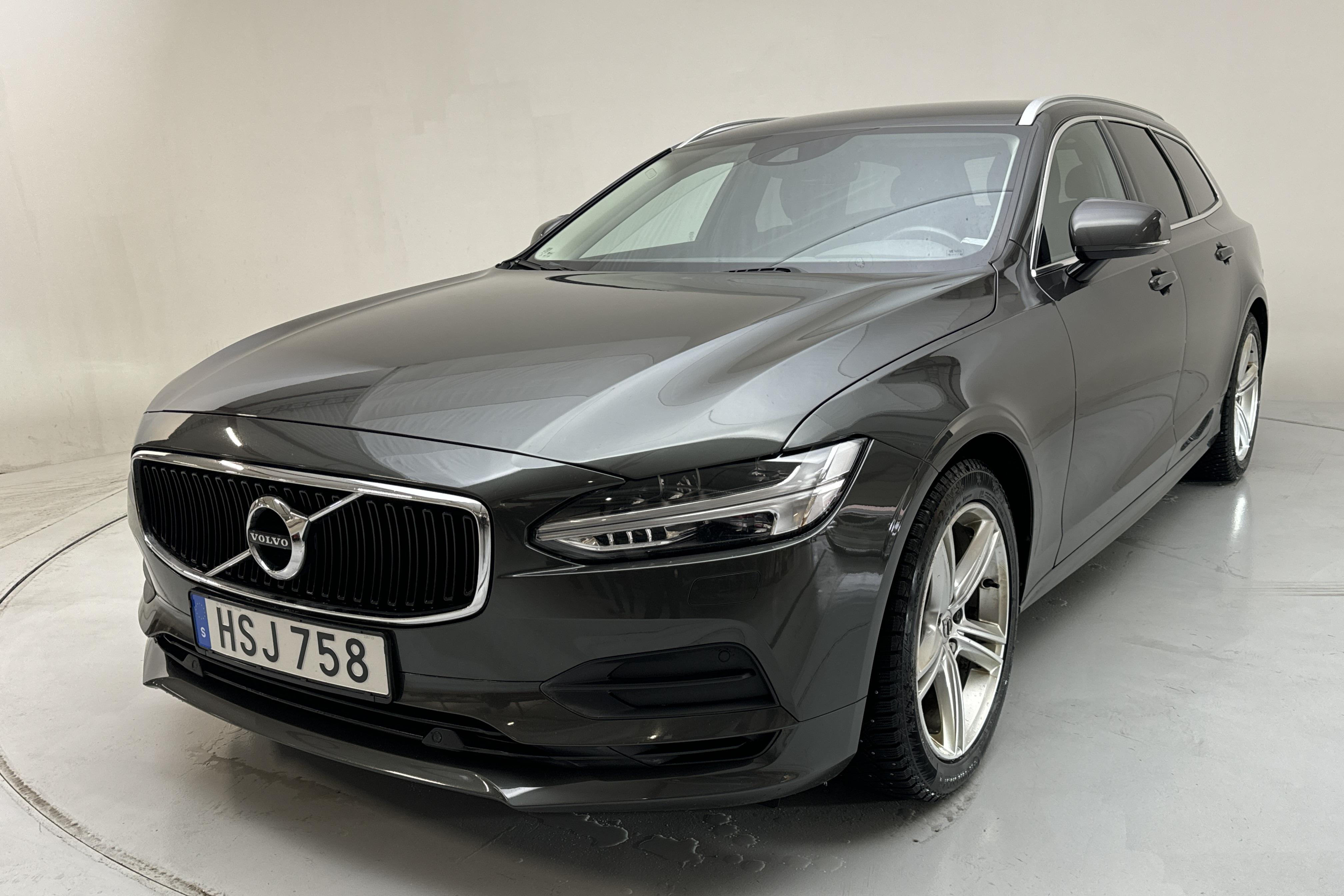 Volvo V90 D4 (190hk) - 141 810 km - Automaatne - Dark Grey - 2019