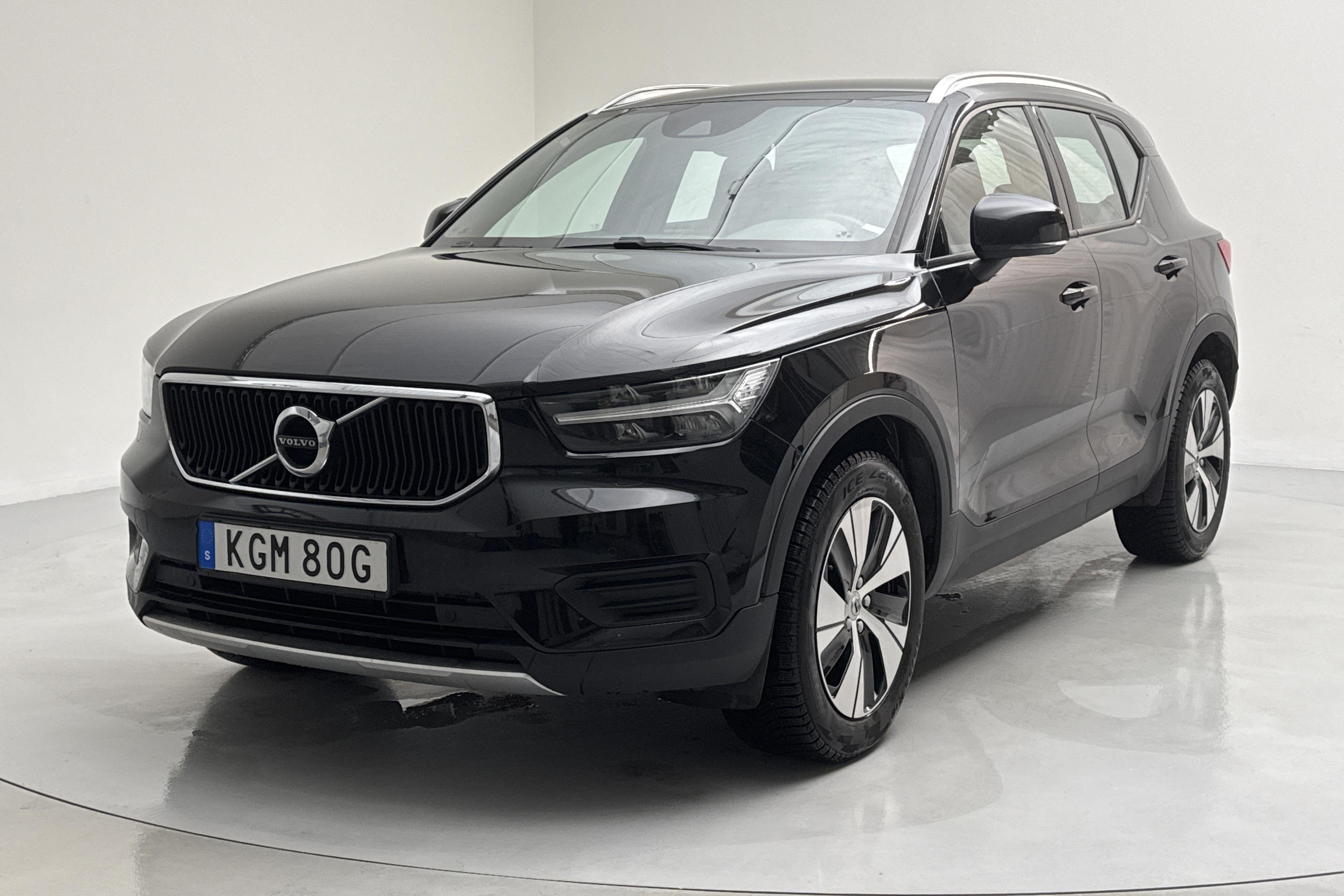 Volvo XC40 B4 2WD (197hk) - 83 030 km - Automaattinen - musta - 2022